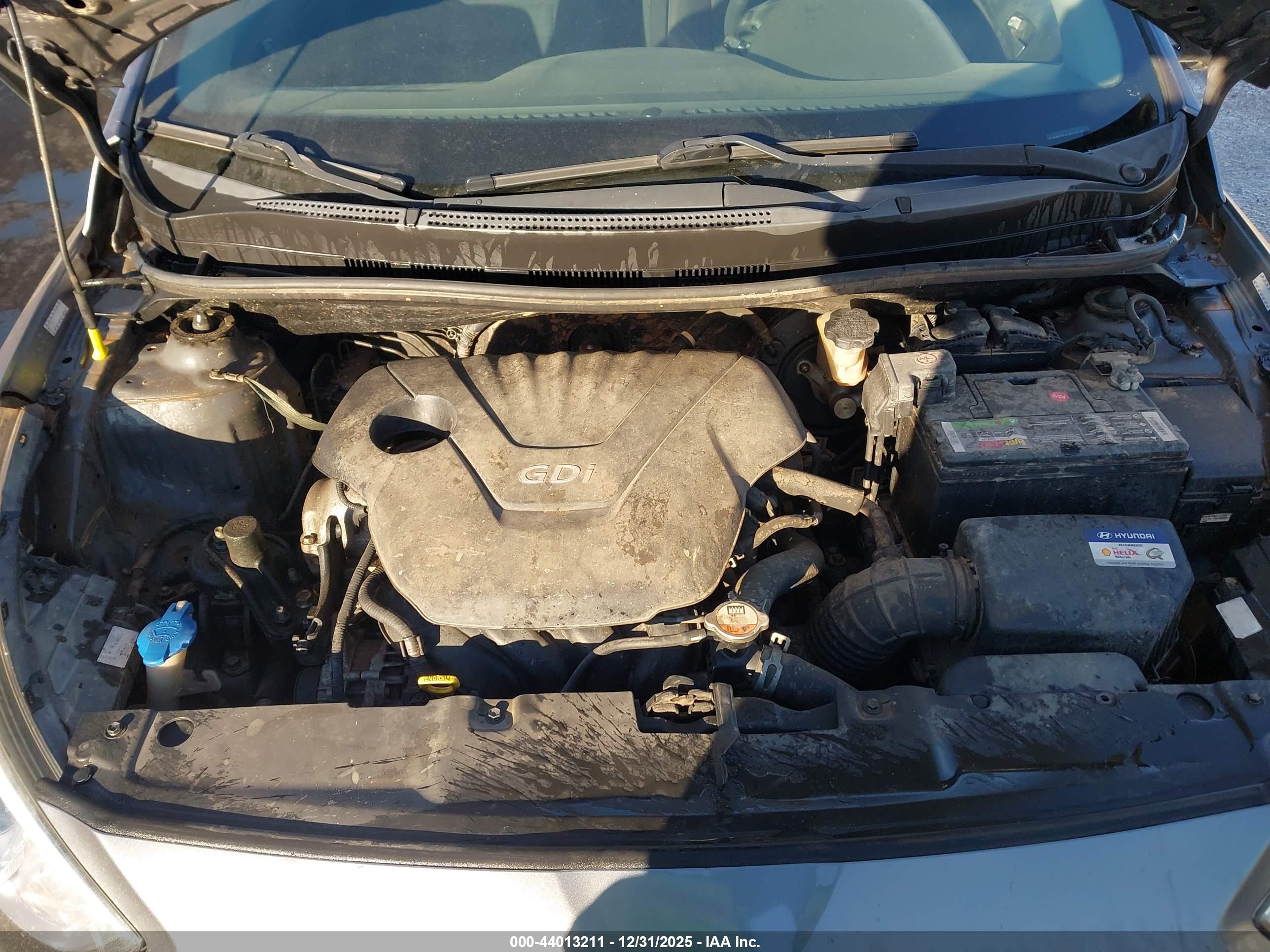 HYUNDAI ACCENT image 10