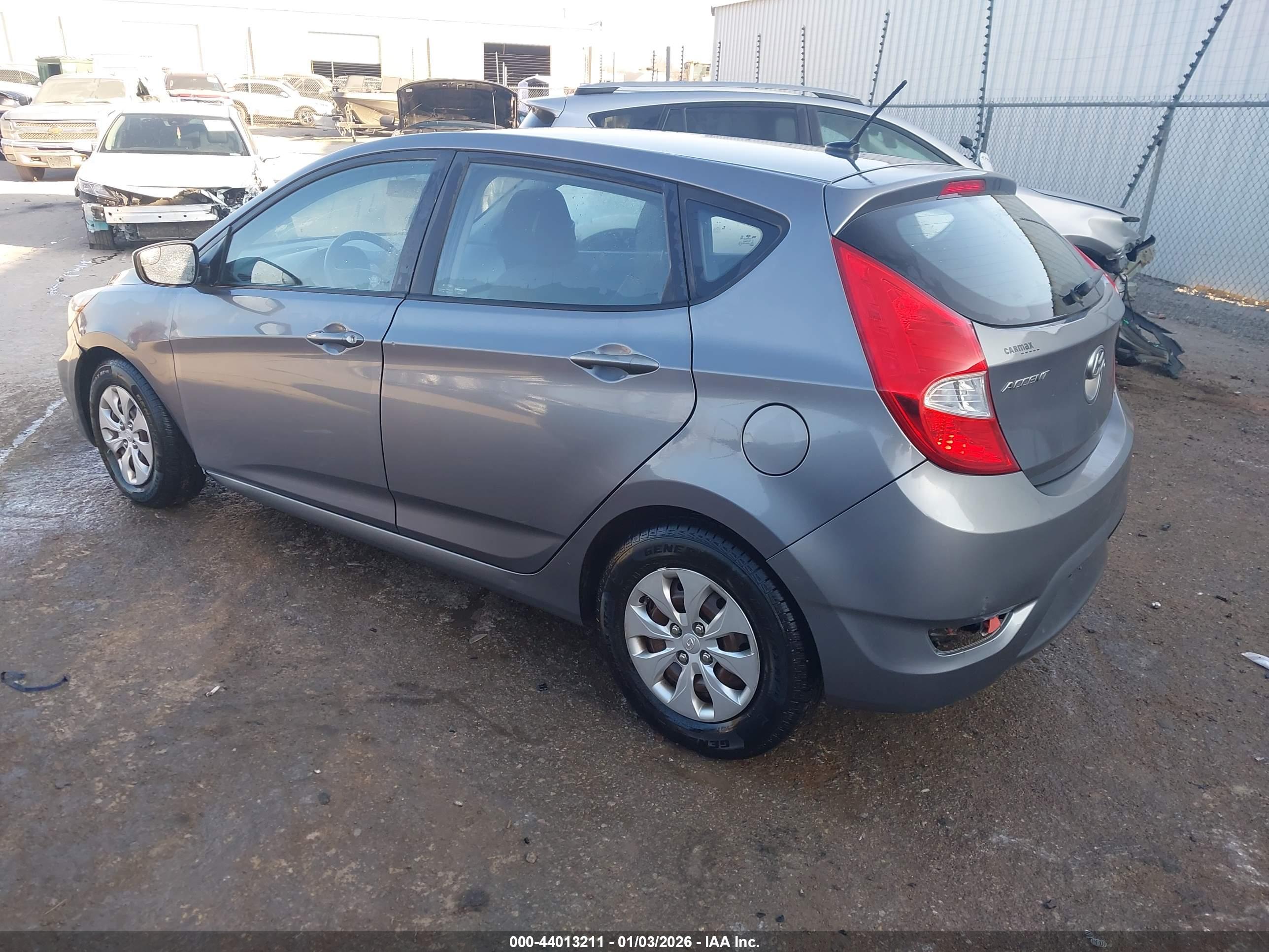 HYUNDAI ACCENT image 3