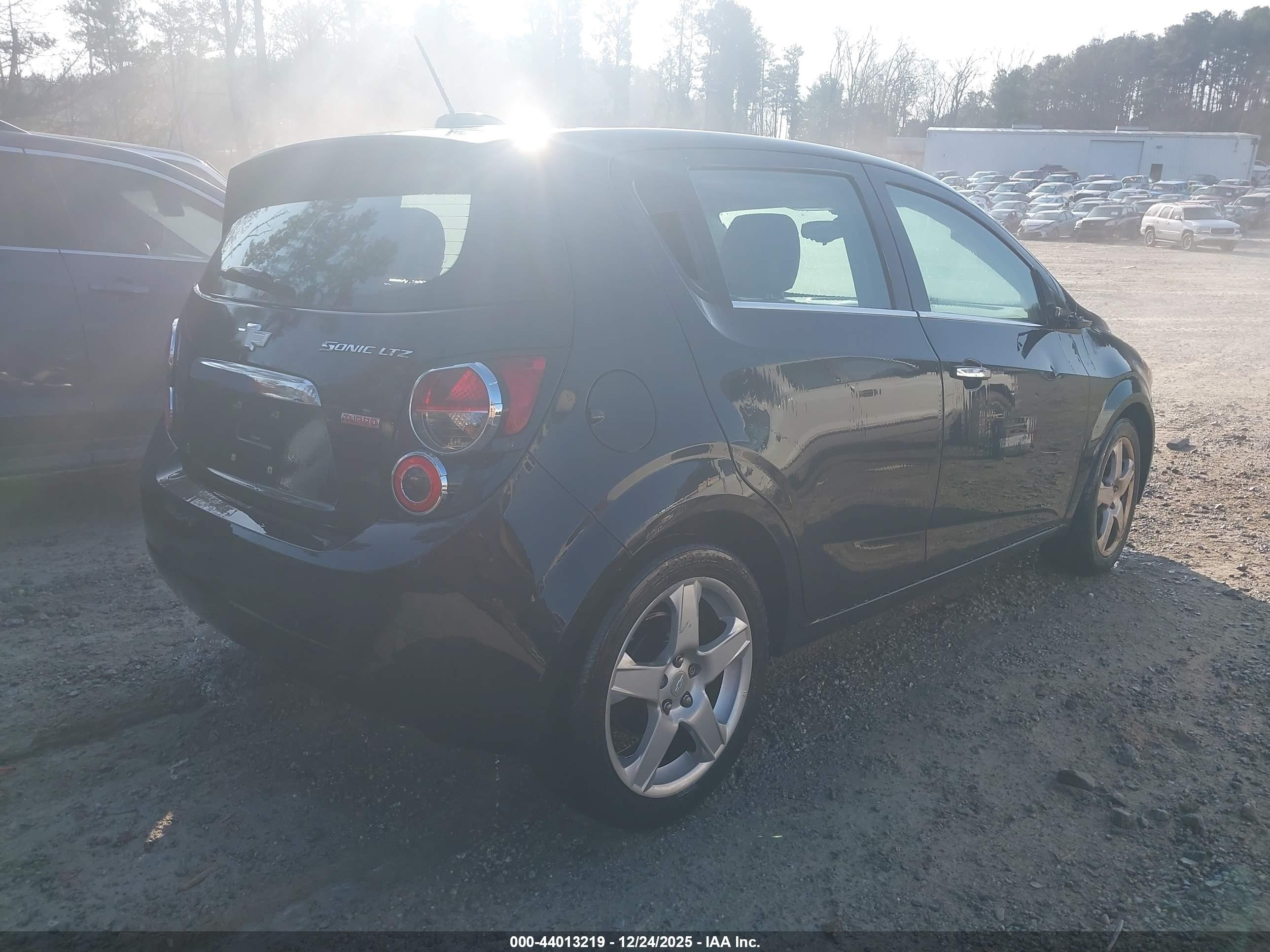 CHEVROLET SONIC image 4