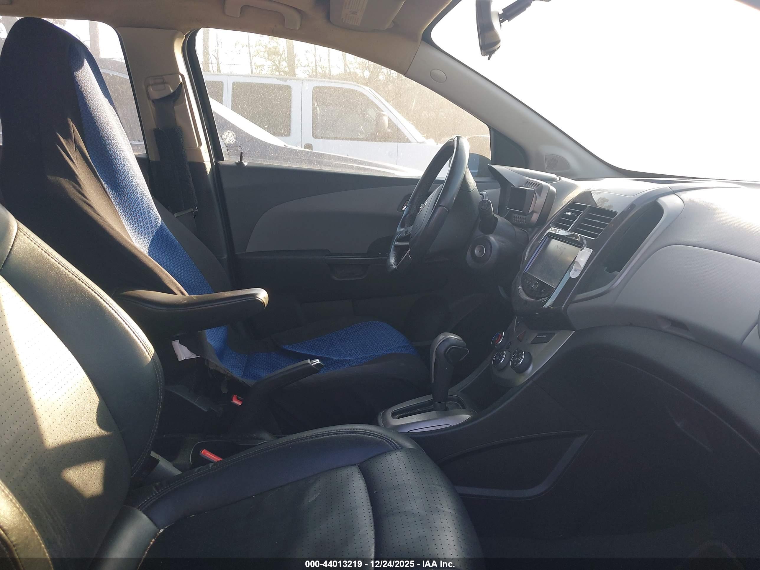 CHEVROLET SONIC image 5