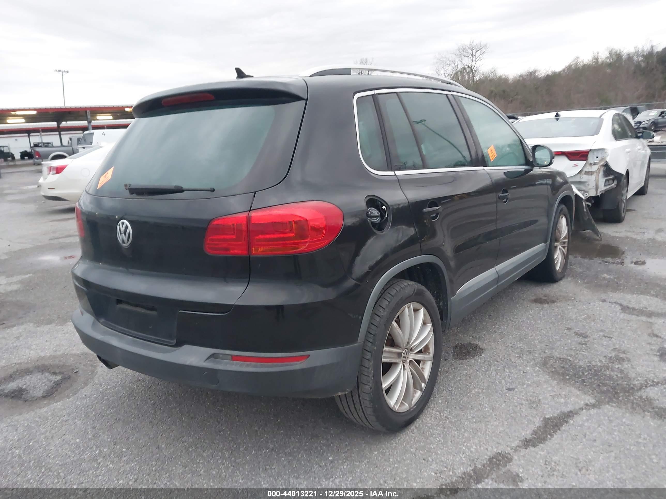 VOLKSWAGEN TIGUAN image 4