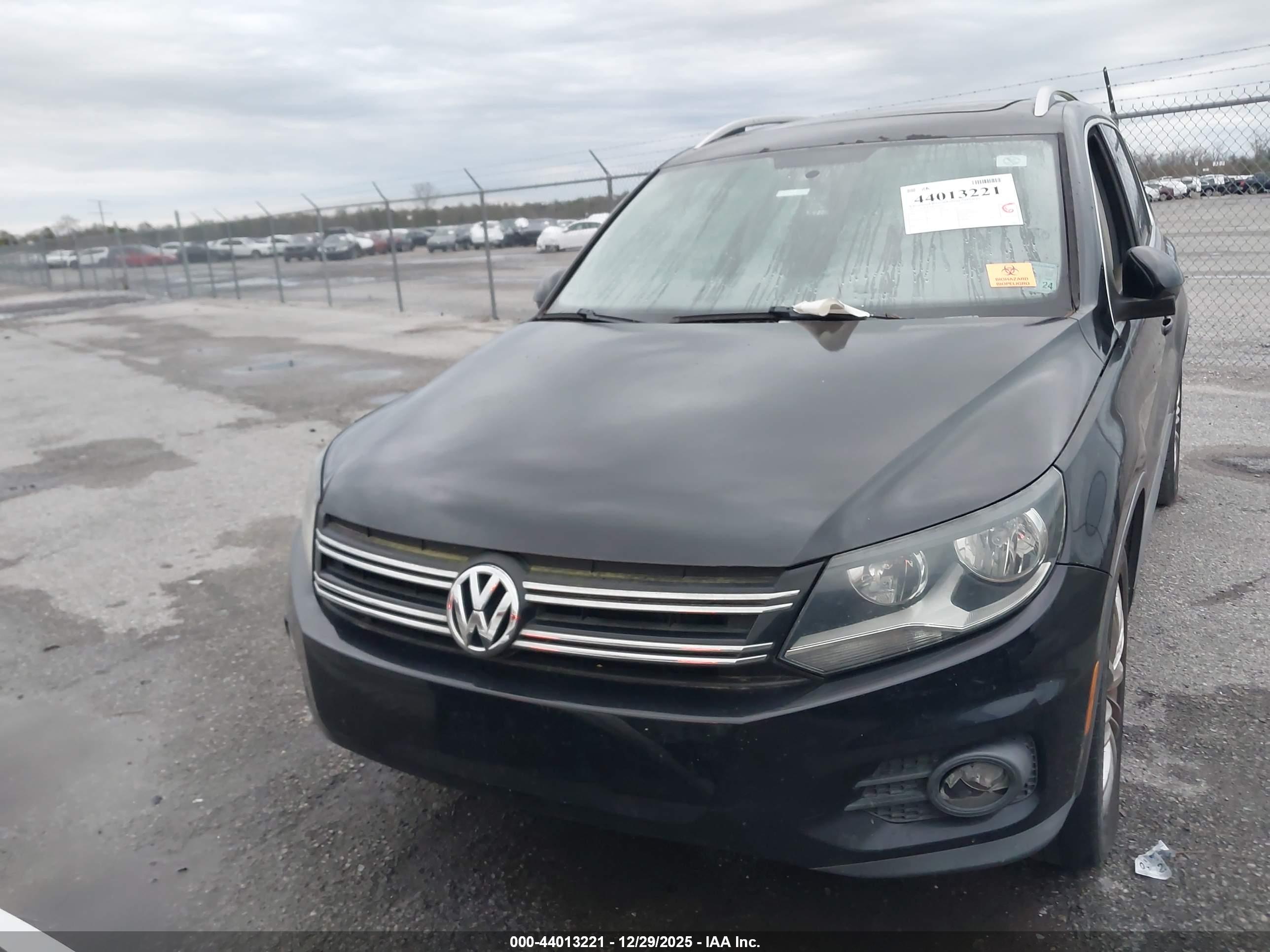 VOLKSWAGEN TIGUAN image 6