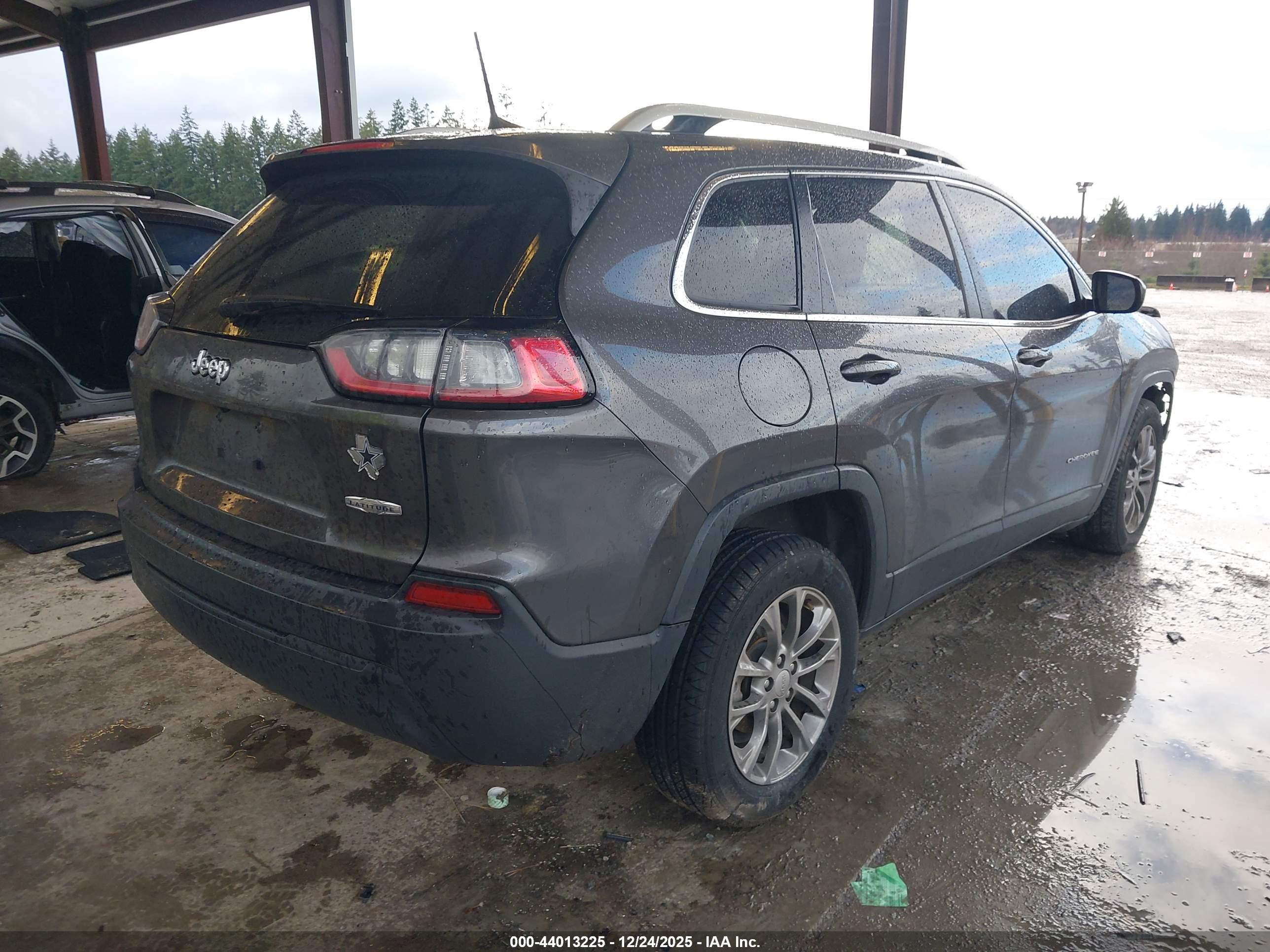 JEEP CHEROKEE image 4