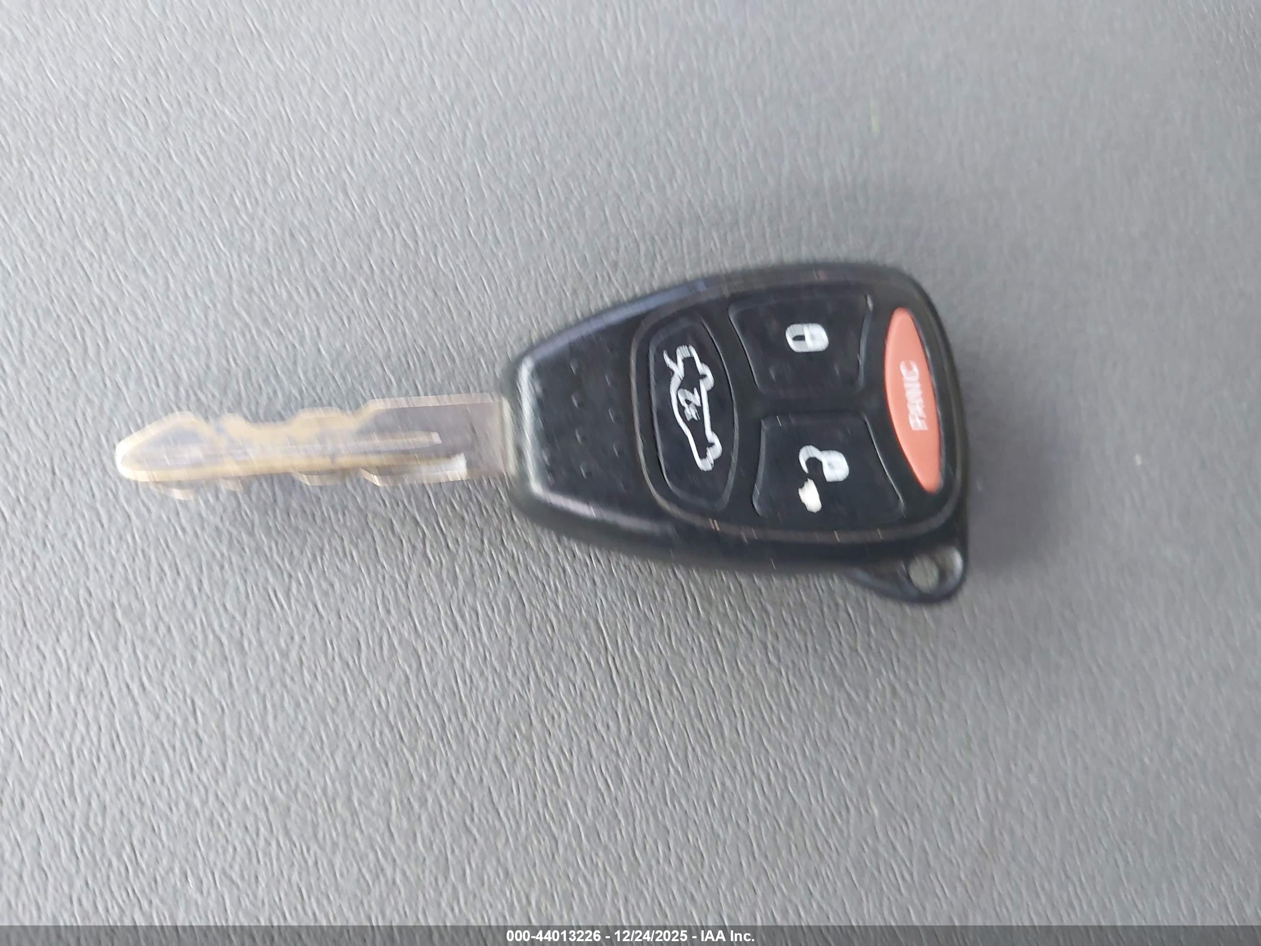 JEEP COMMANDER image 11