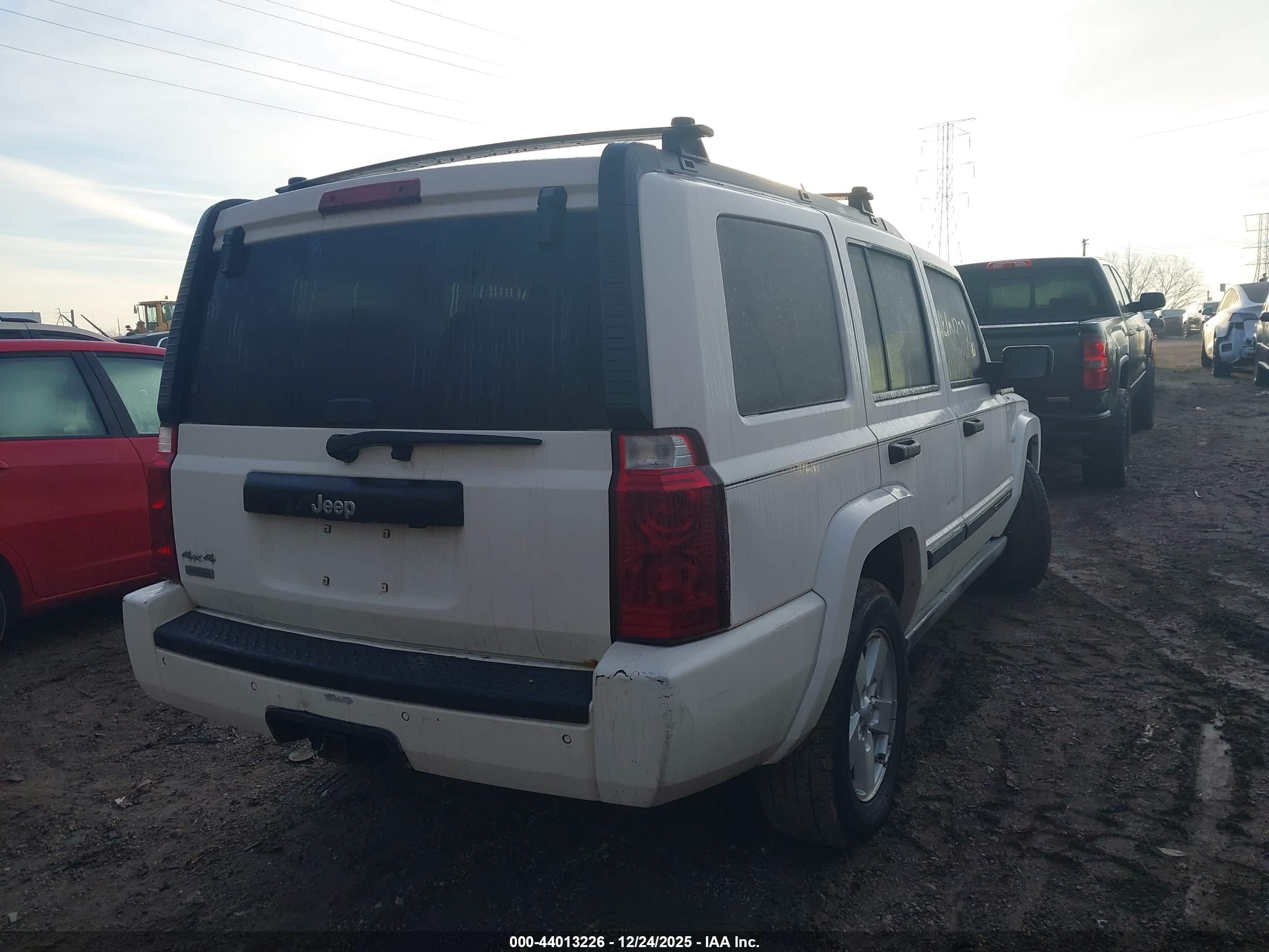 JEEP COMMANDER image 4