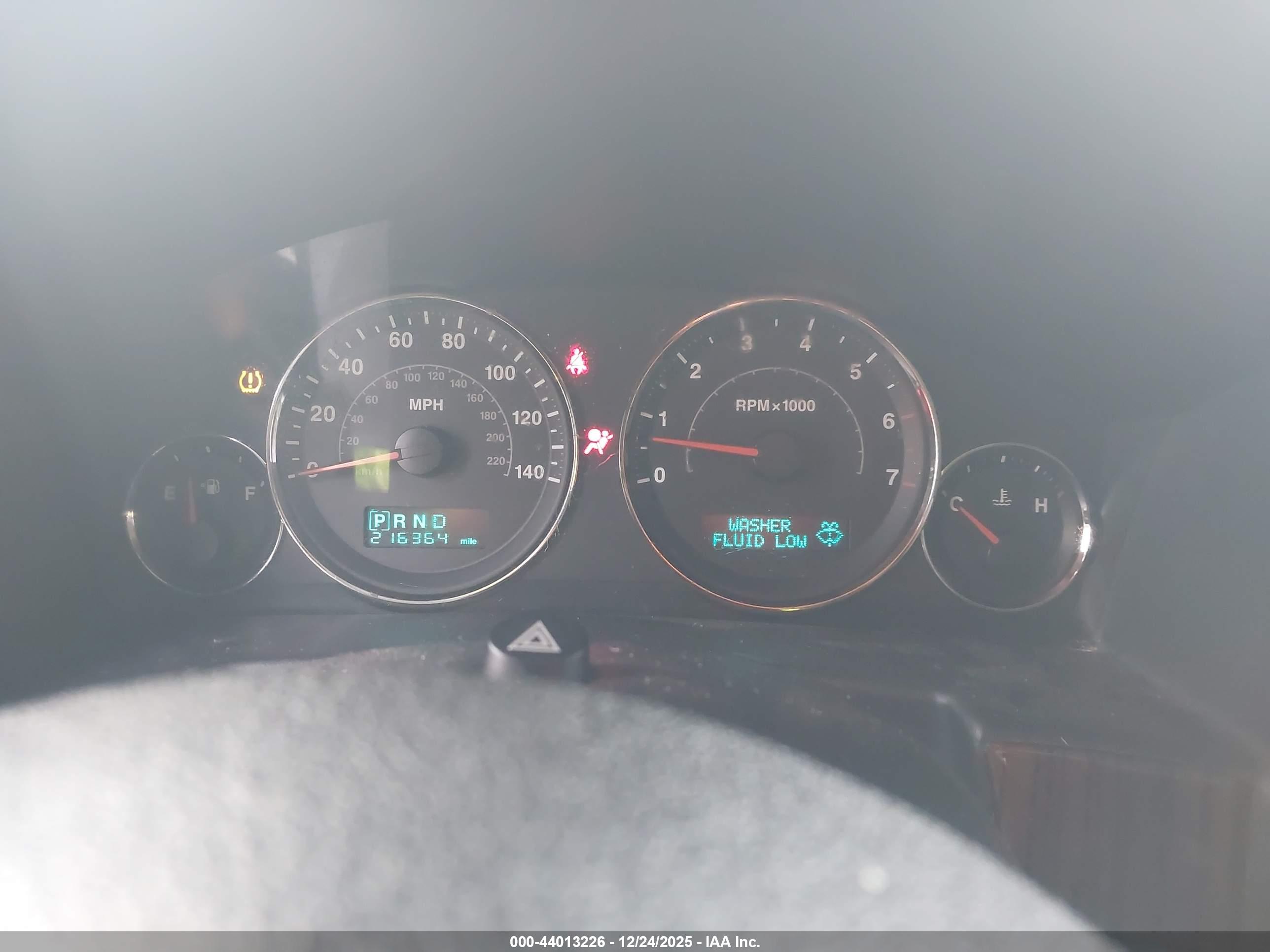 JEEP COMMANDER image 7