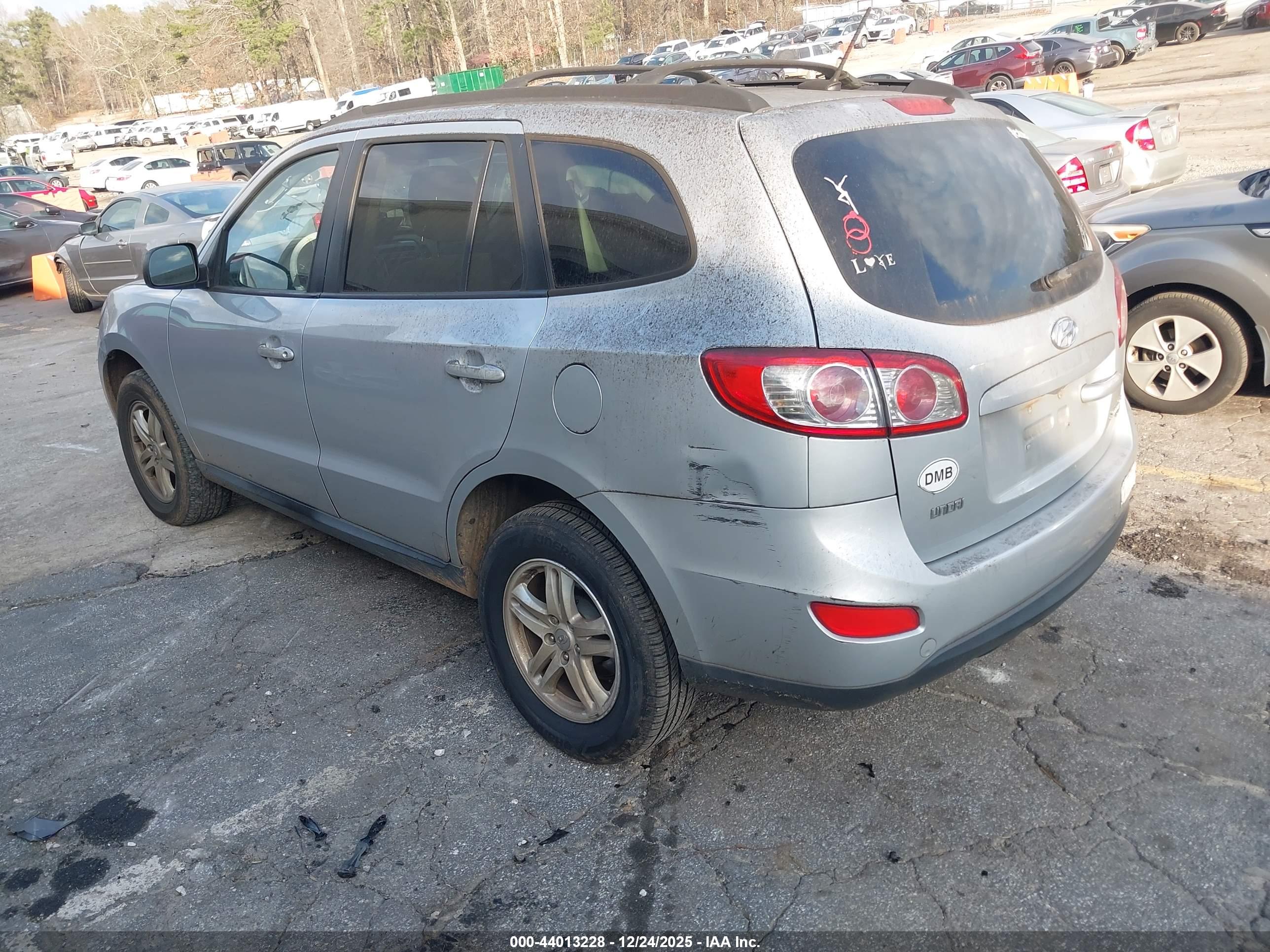 HYUNDAI SANTA image 3