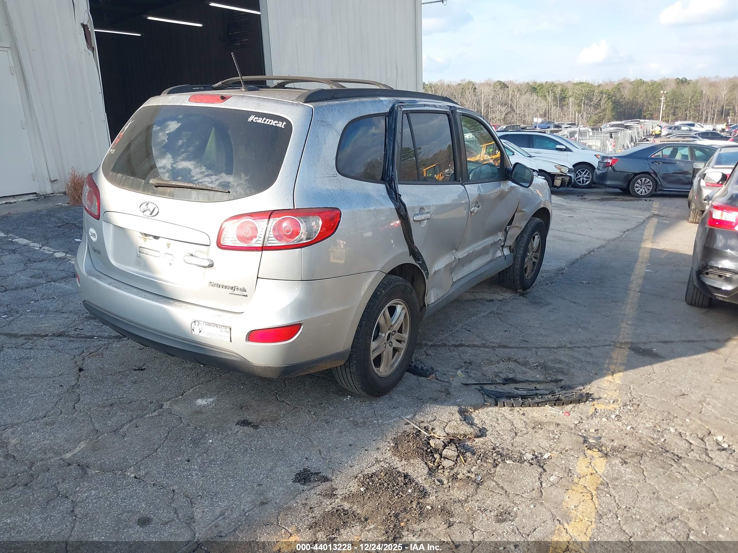 HYUNDAI SANTA image 4