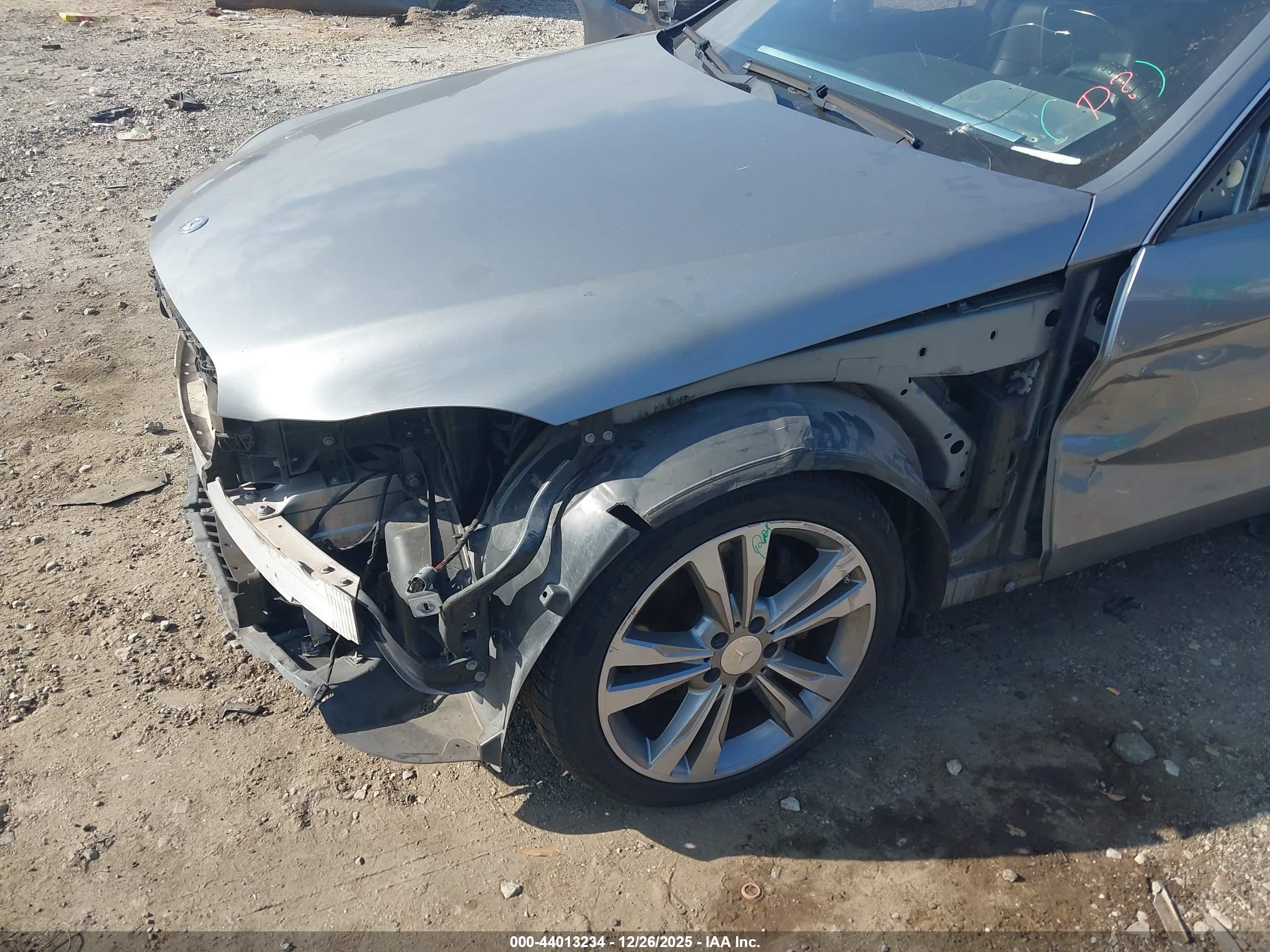 MERCEDES-BENZ E image 6