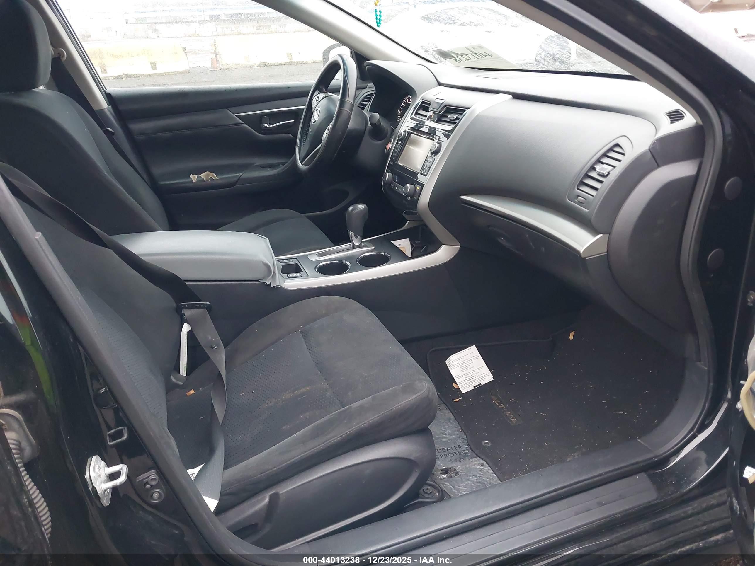 NISSAN ALTIMA image 5