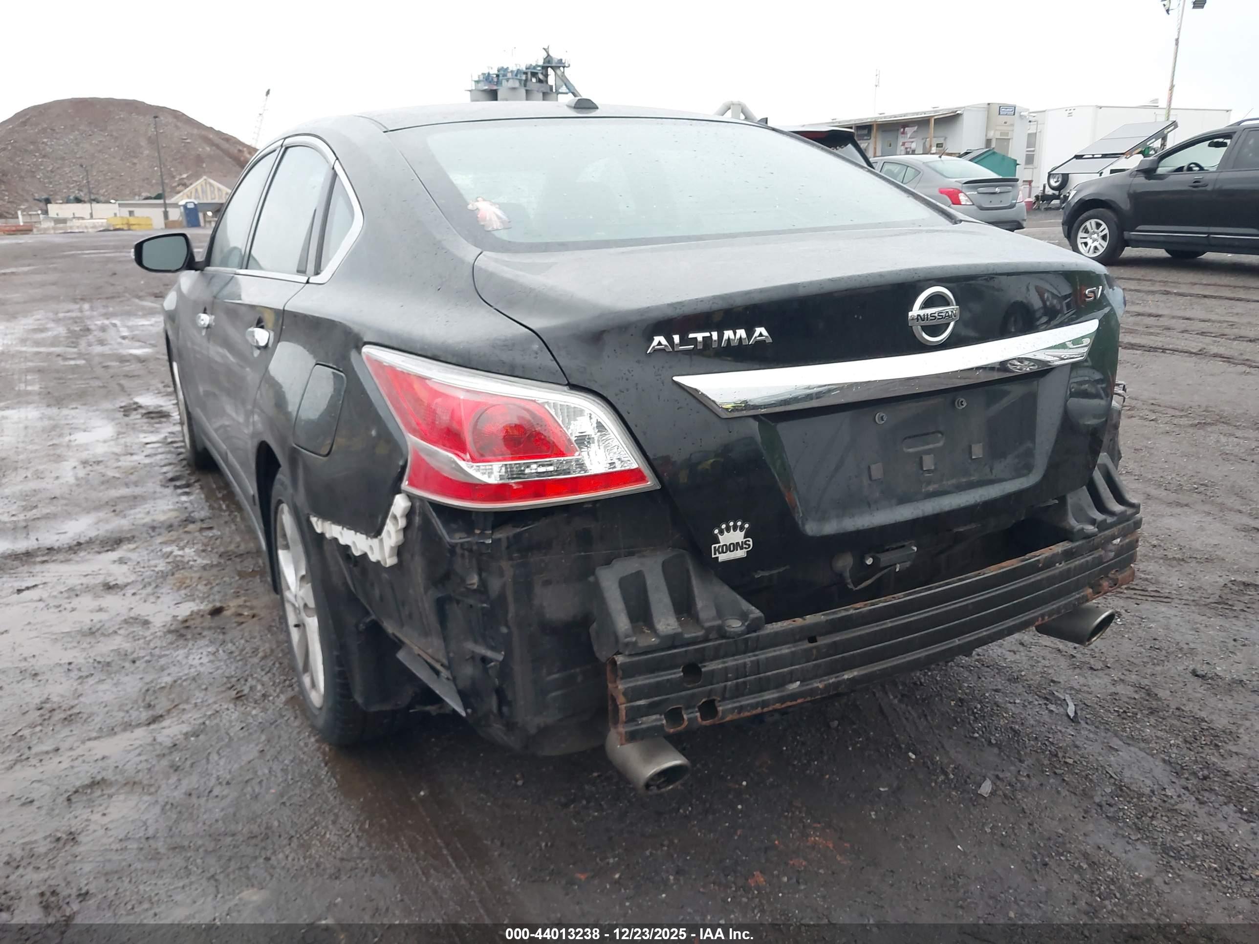 NISSAN ALTIMA image 6