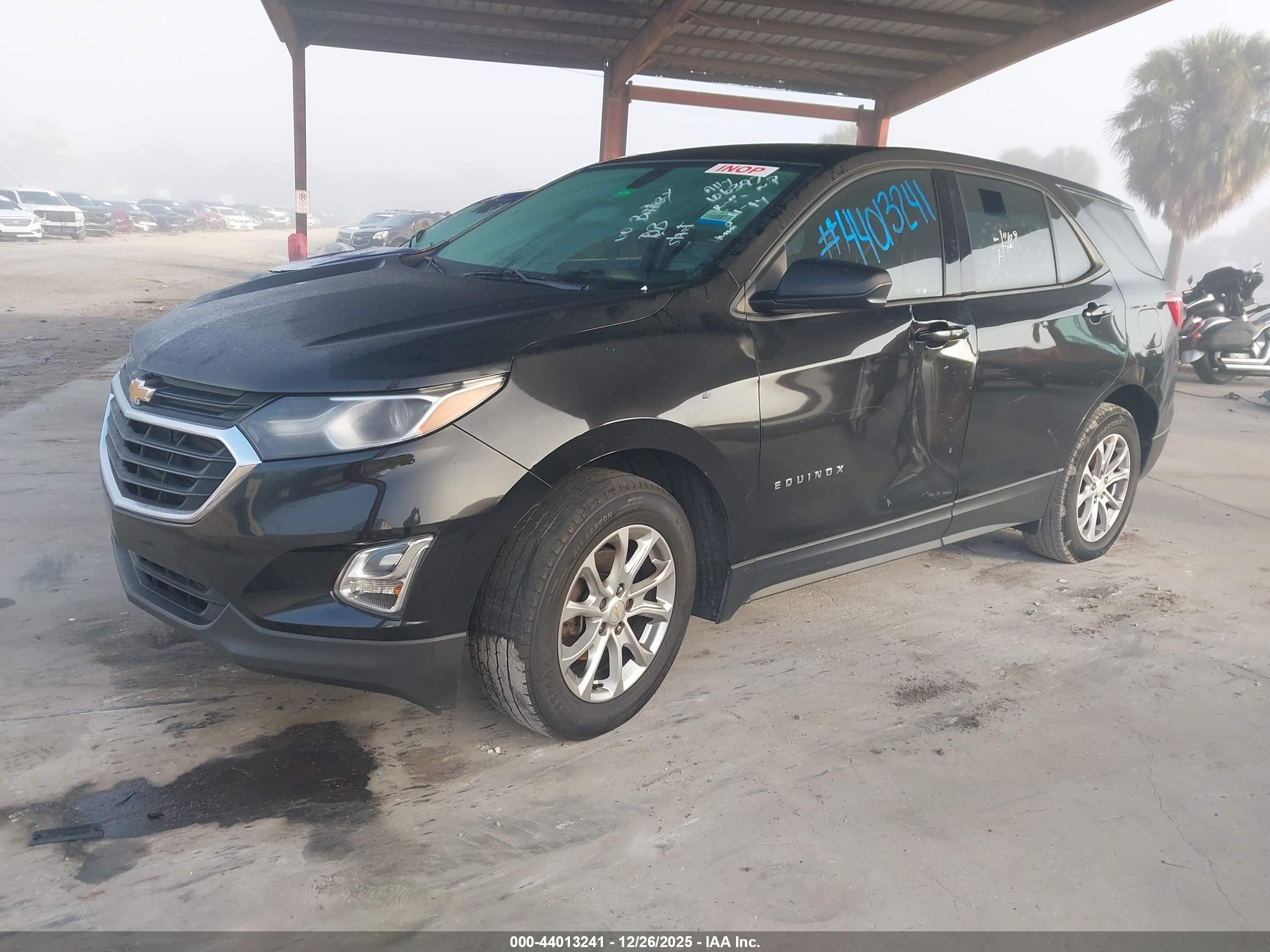 CHEVROLET EQUINOX image 2