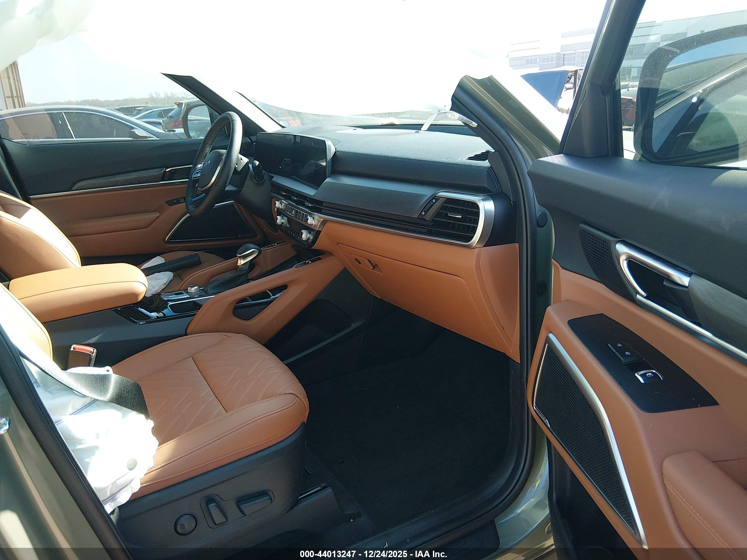 KIA TELLURIDE image 5
