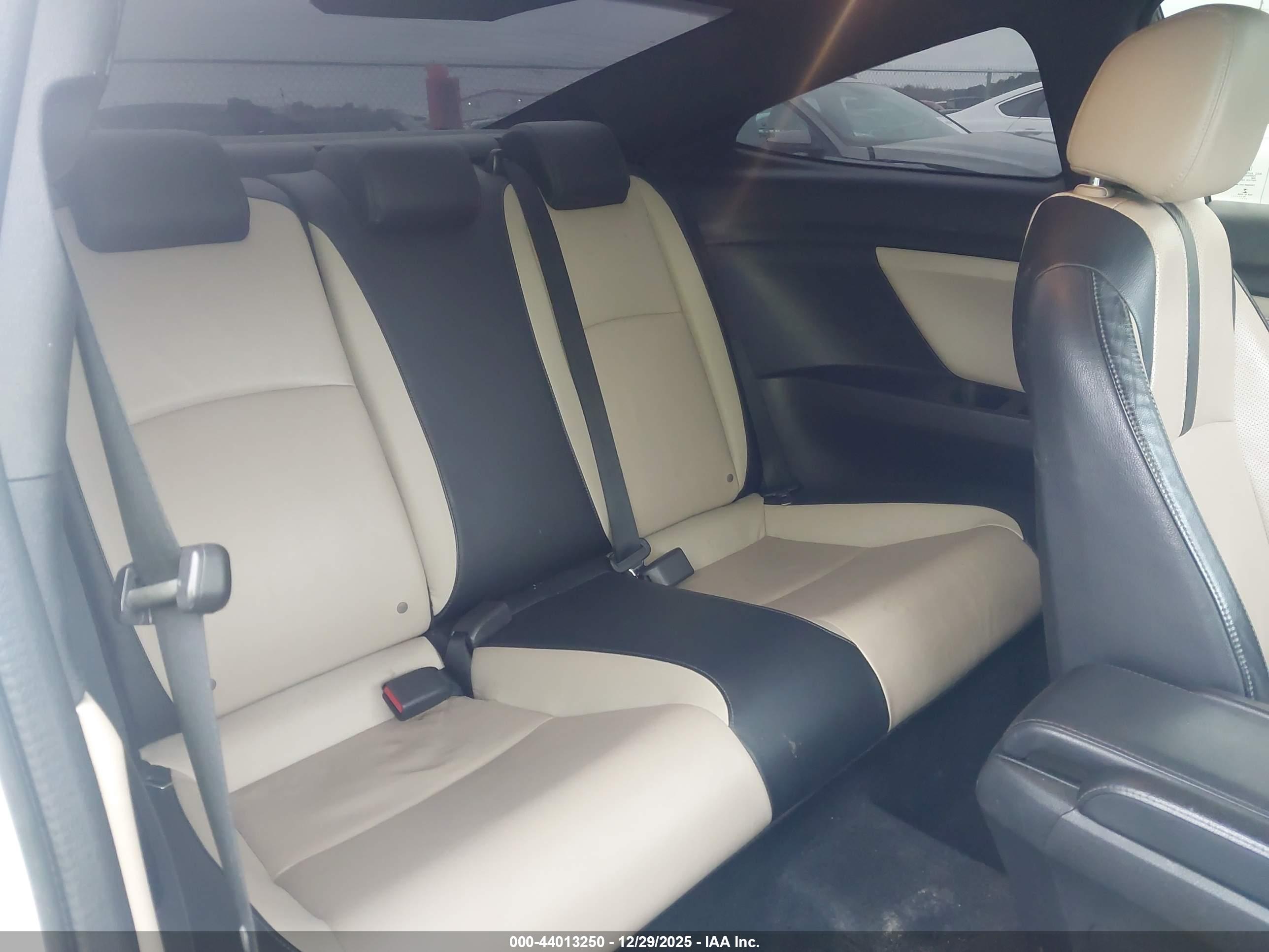 HONDA CIVIC image 8