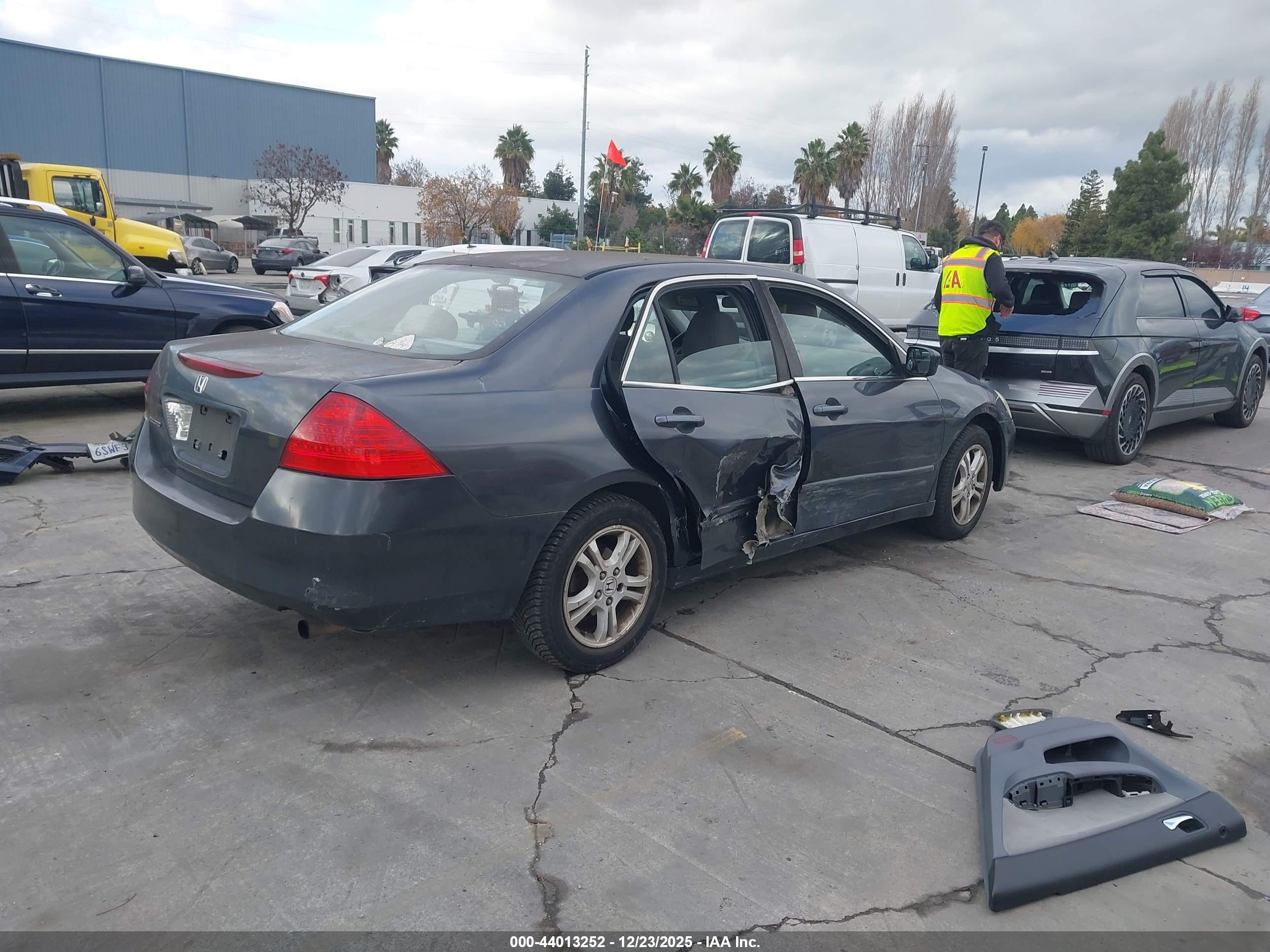 HONDA ACCORD image 4
