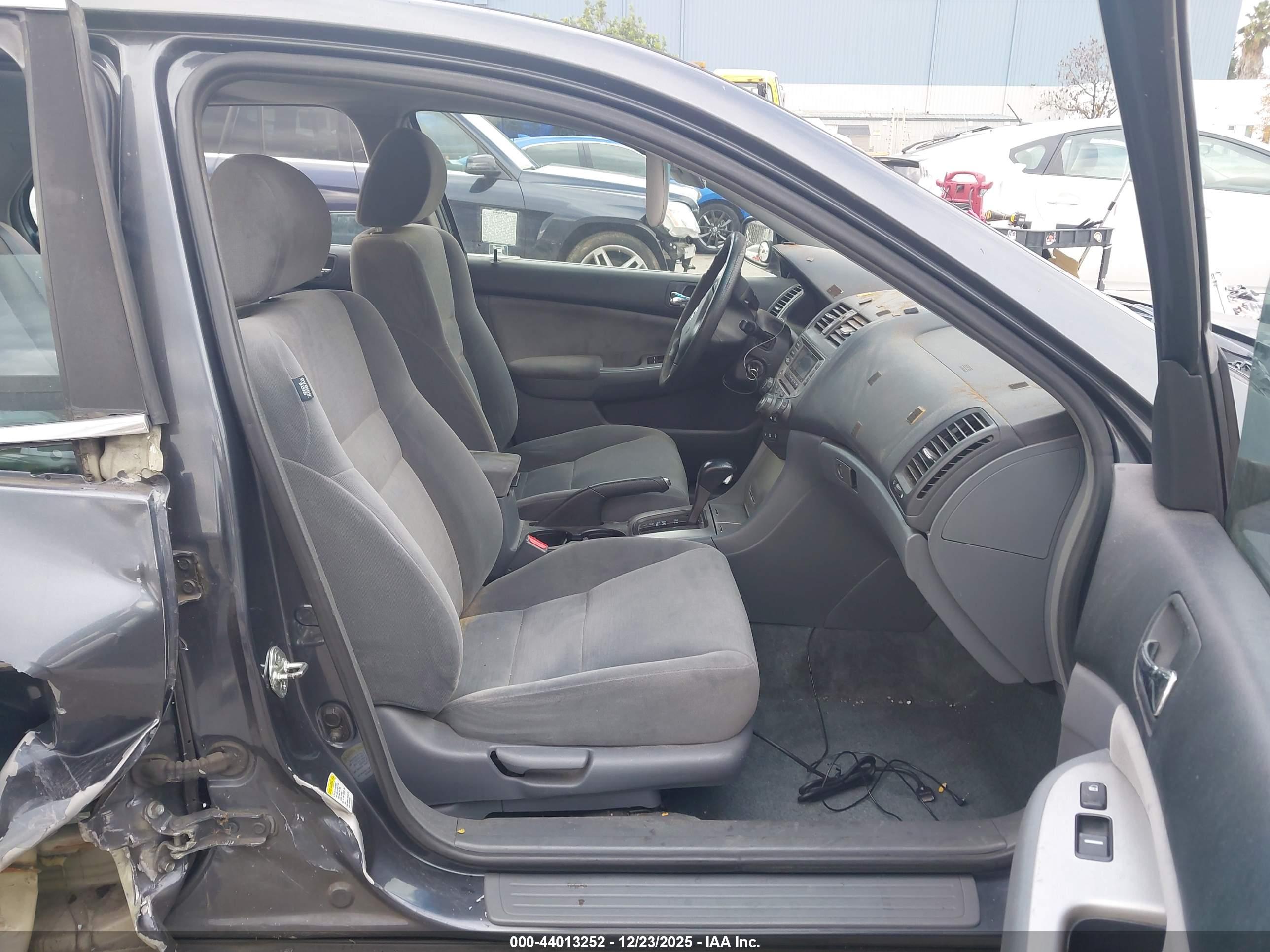 HONDA ACCORD image 5