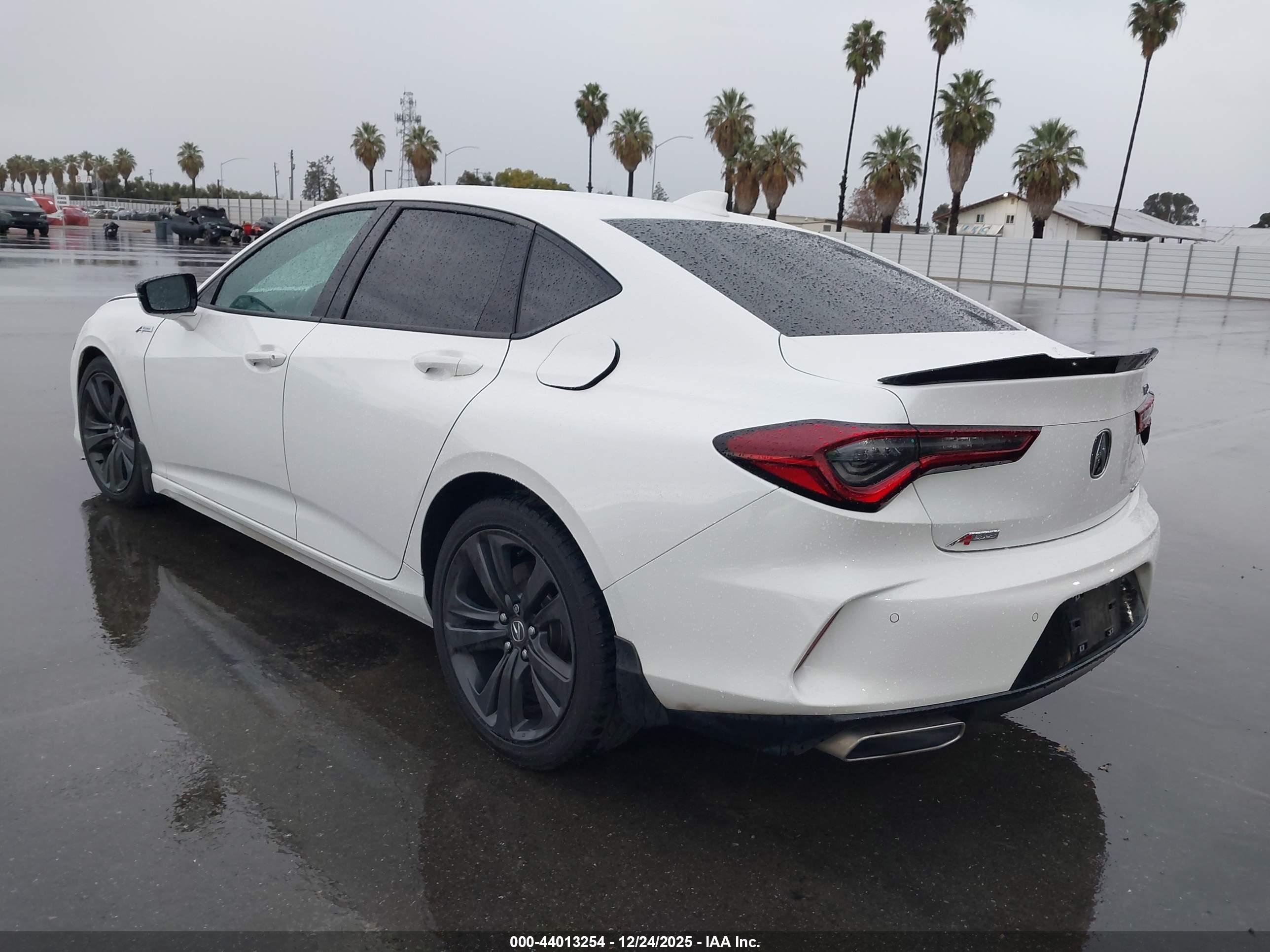 ACURA TLX image 3