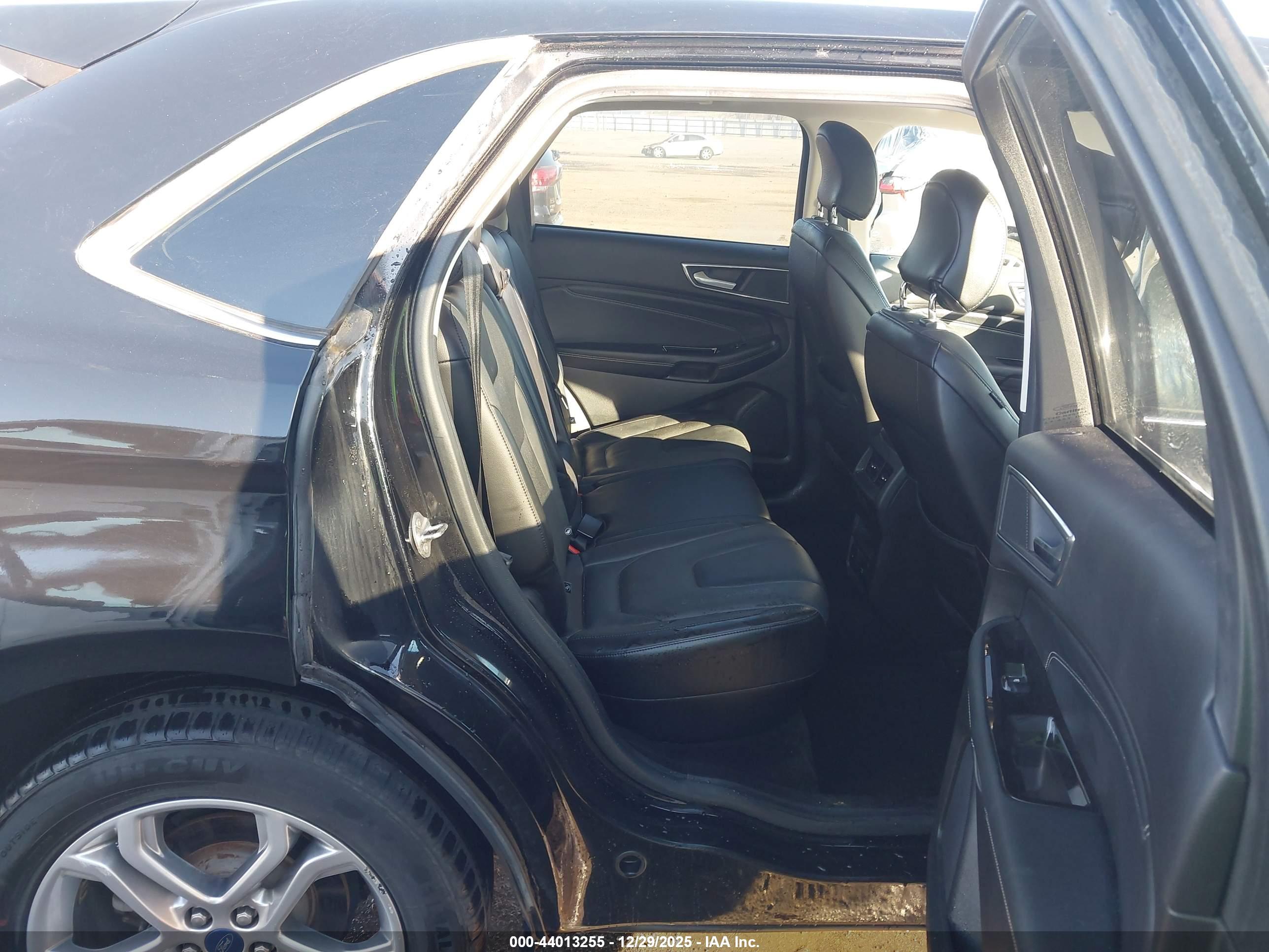 FORD EDGE image 8
