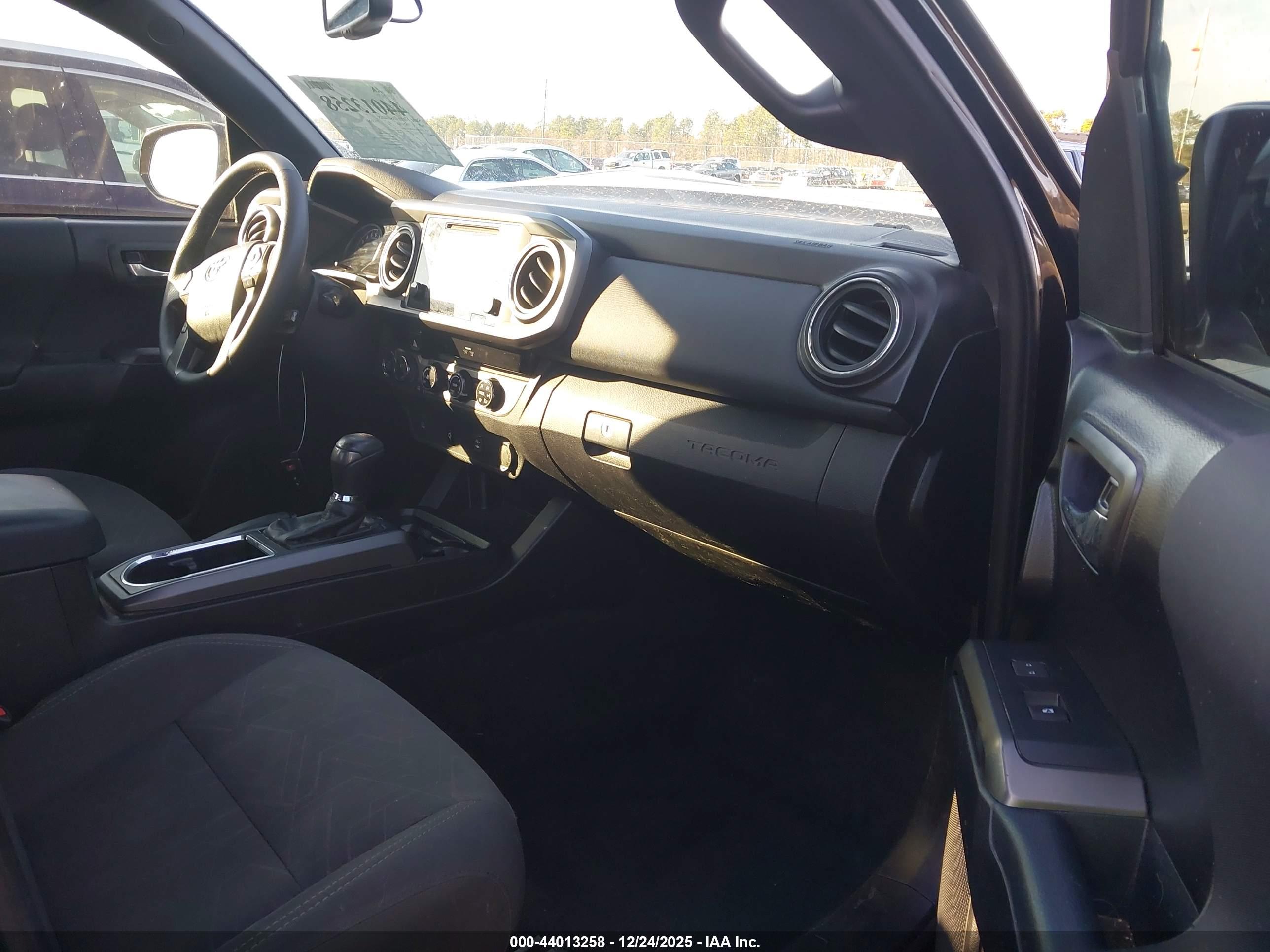 TOYOTA TACOMA image 5