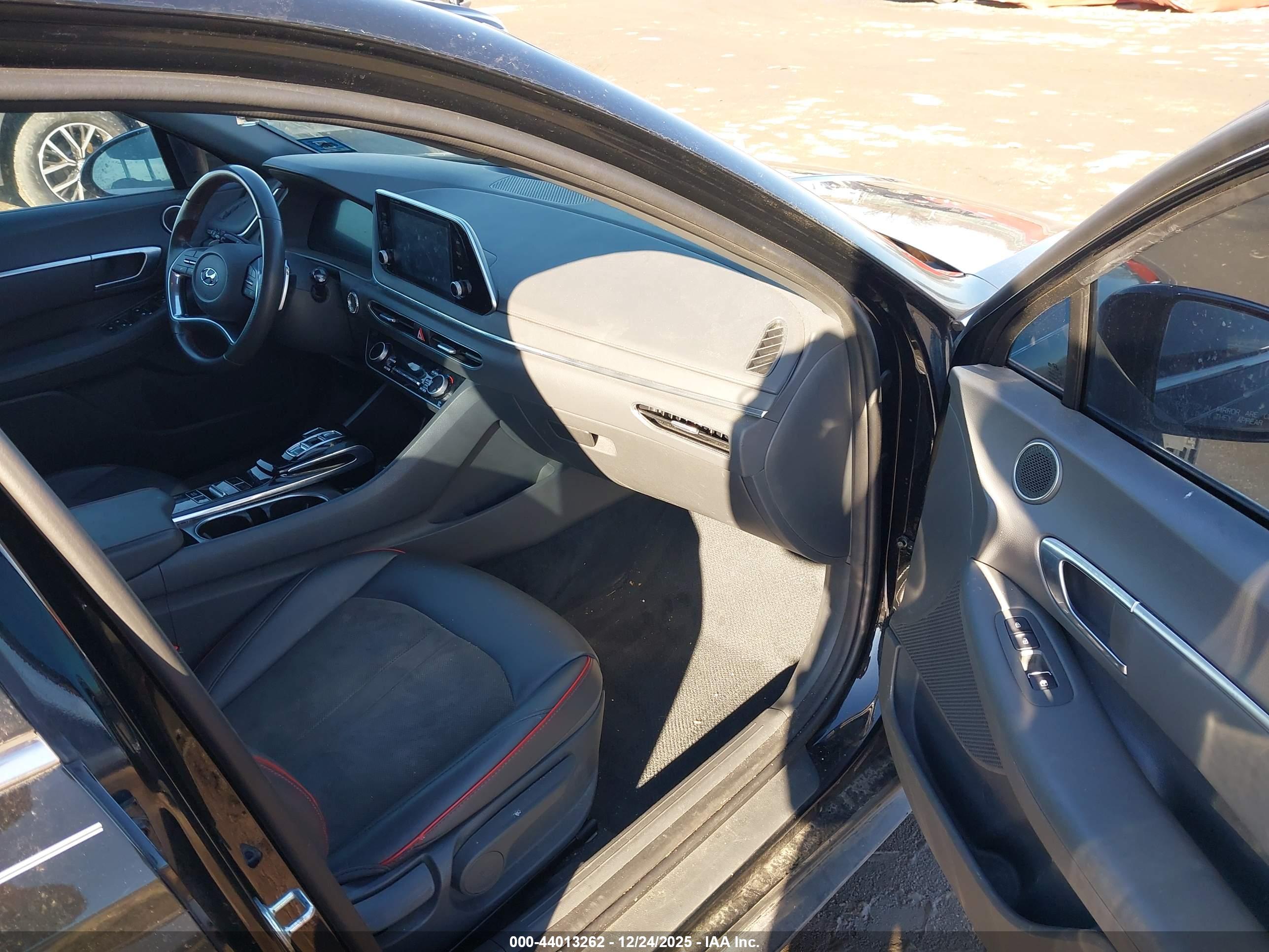 HYUNDAI SONATA image 5