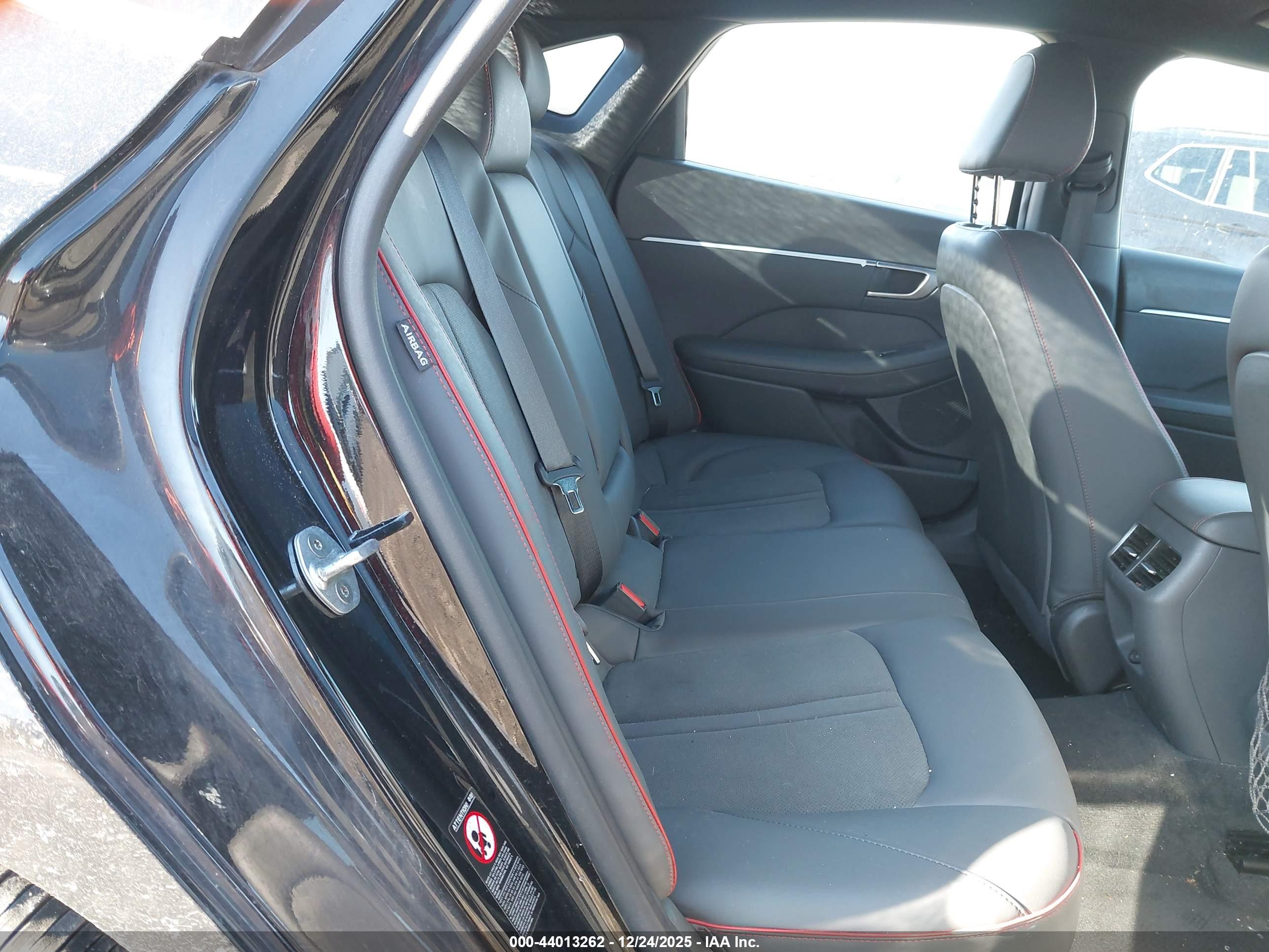 HYUNDAI SONATA image 8