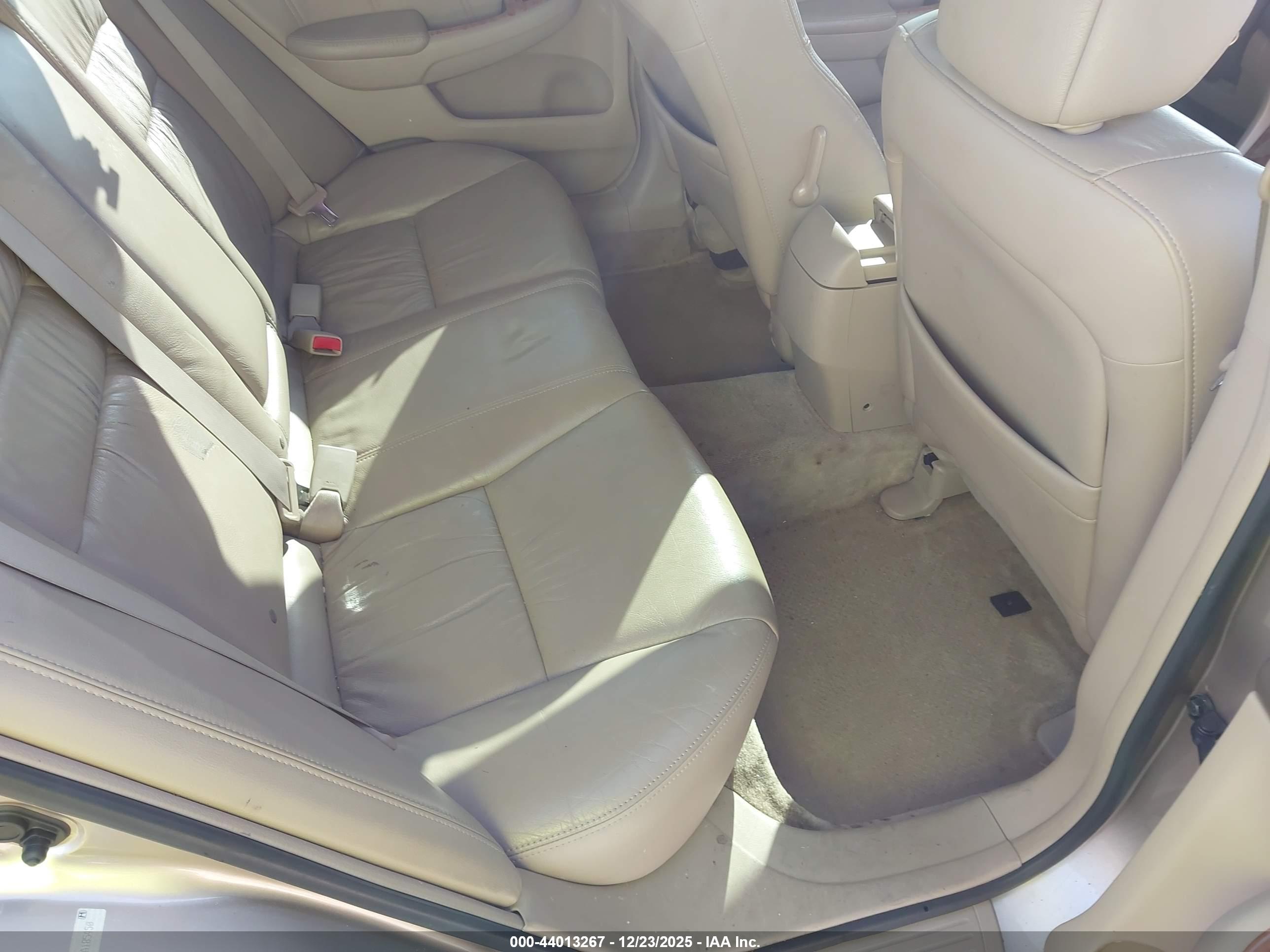 HONDA ACCORD image 8