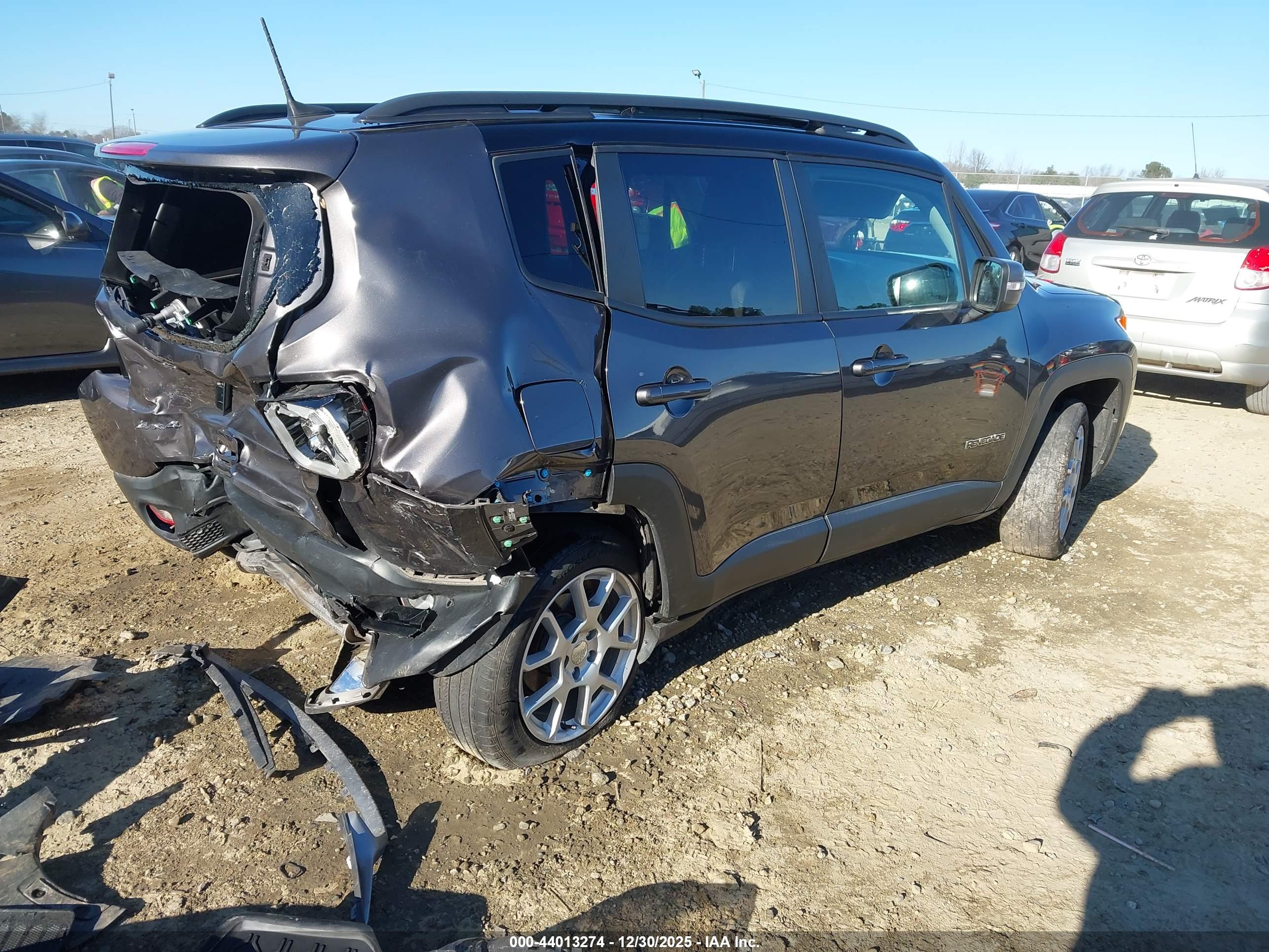 JEEP RENEGADE image 4