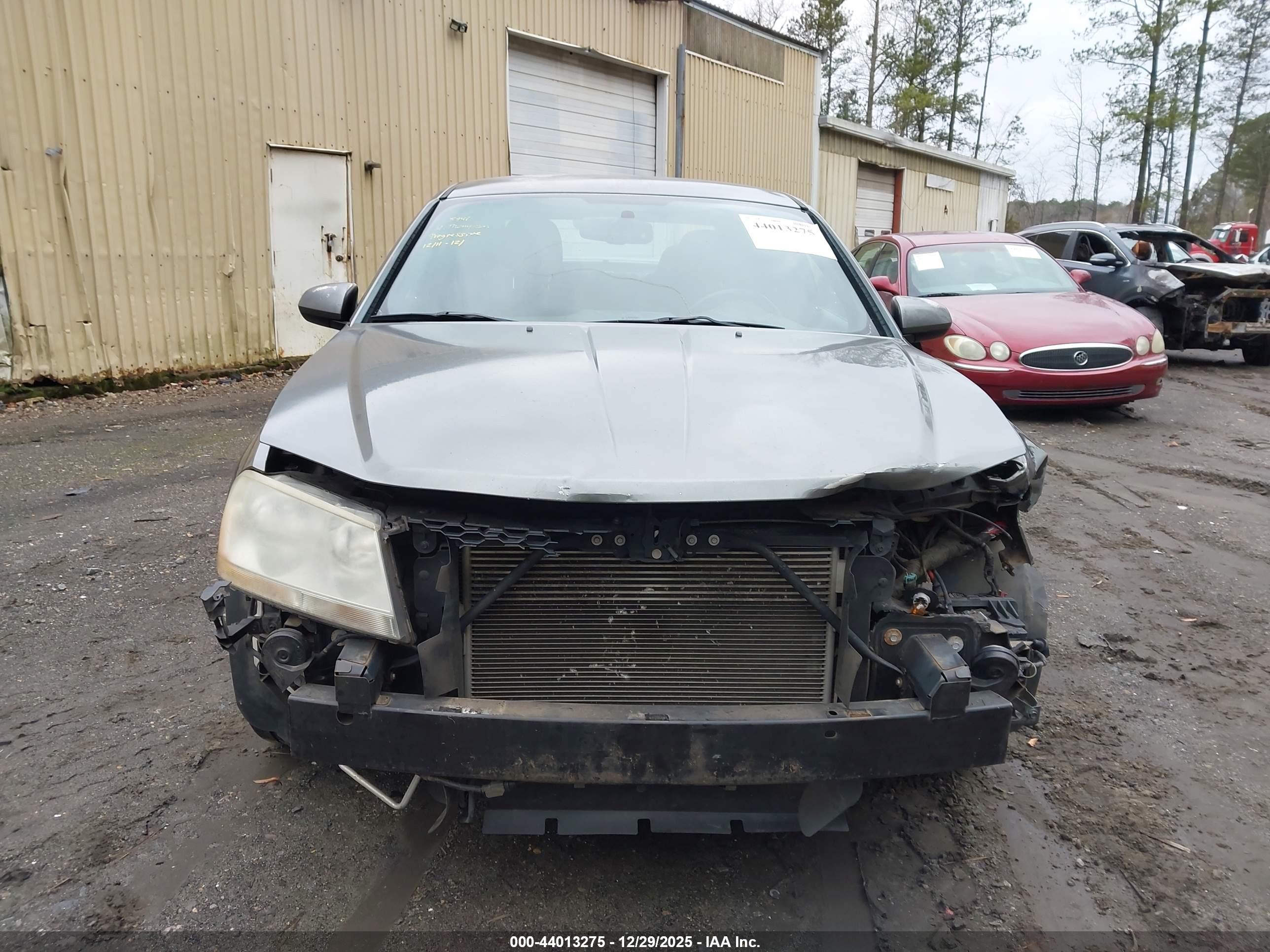 DODGE AVENGER image 6