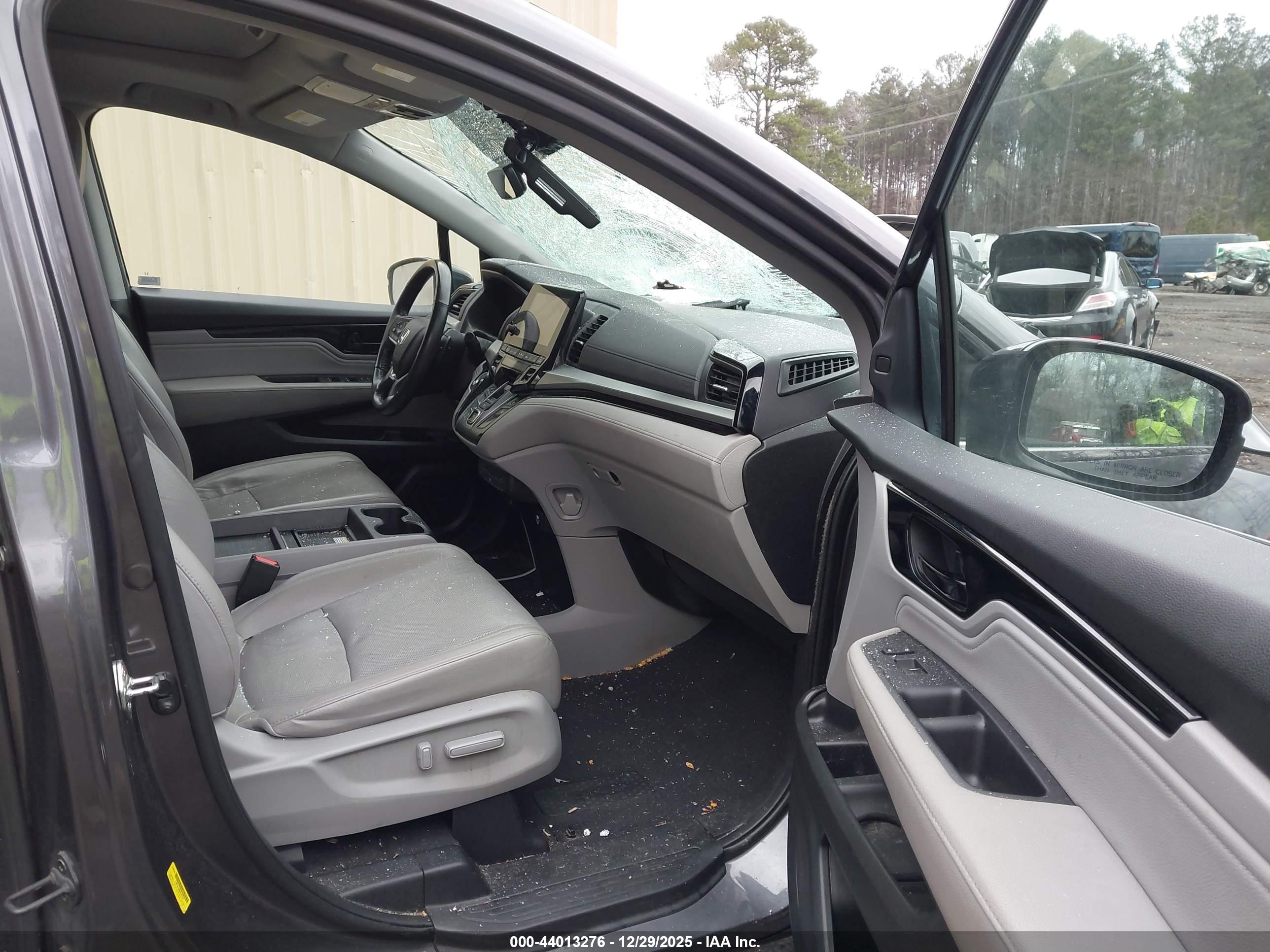 HONDA ODYSSEY image 5
