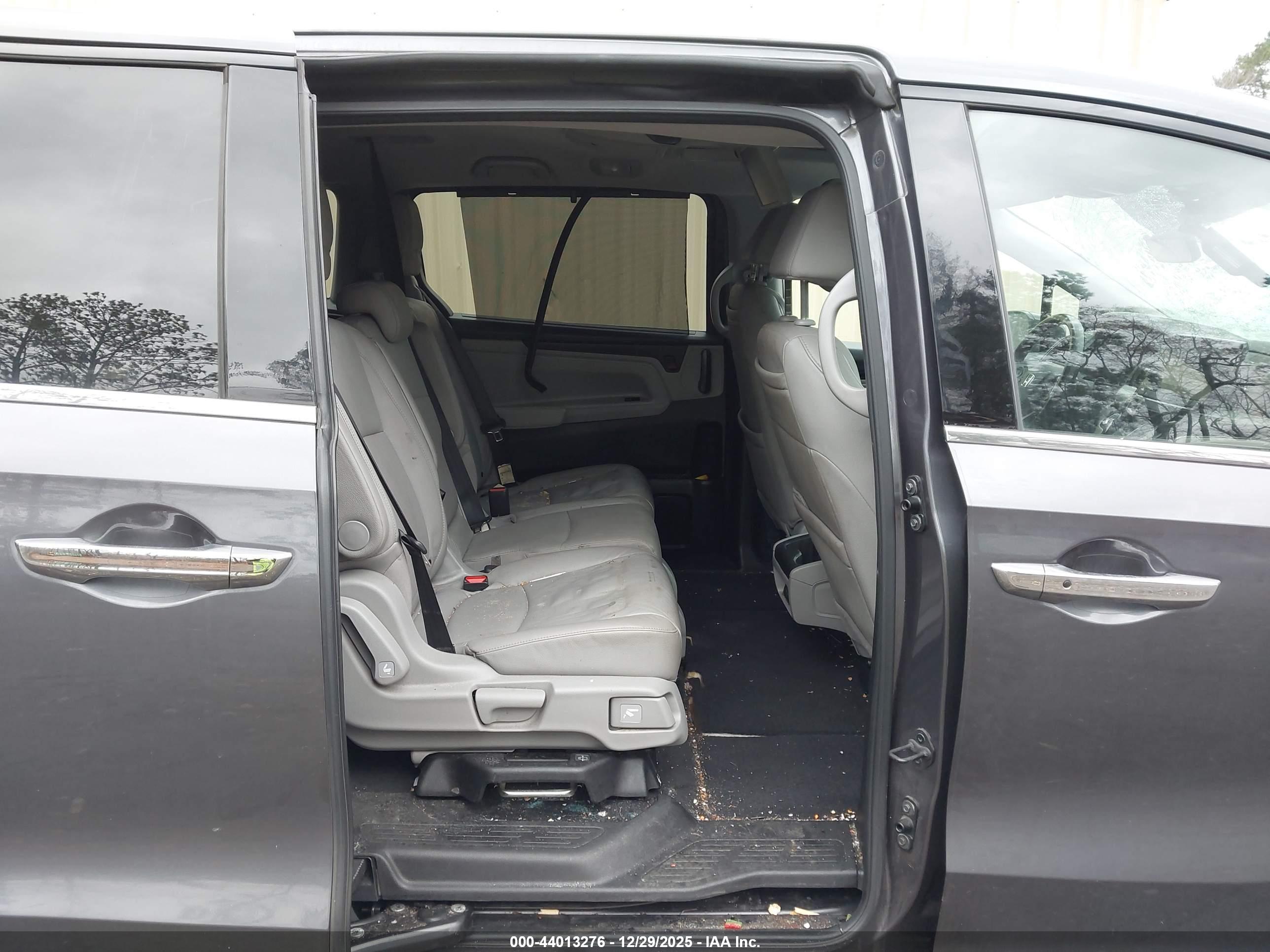 HONDA ODYSSEY image 8