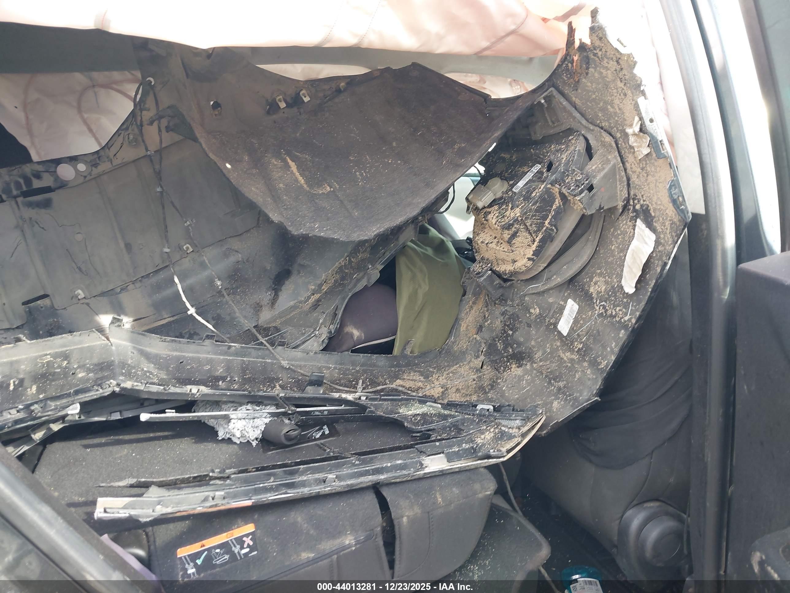 CHEVROLET EQUINOX image 8