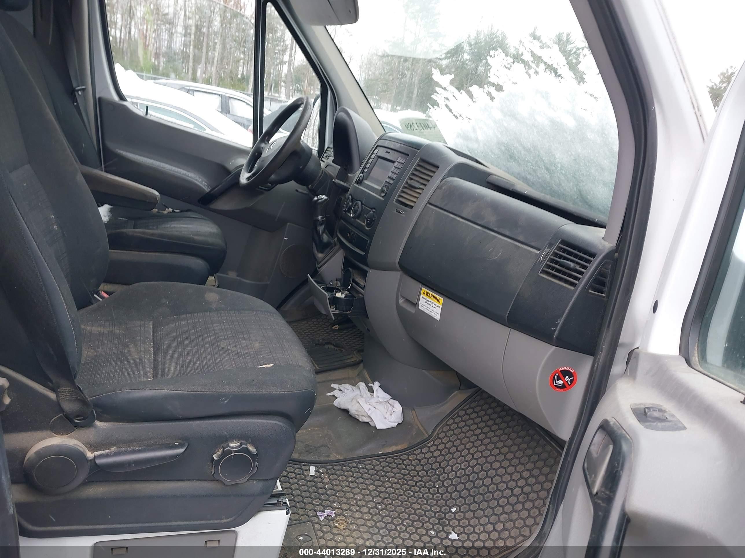 MERCEDES-BENZ SPRINTER image 5