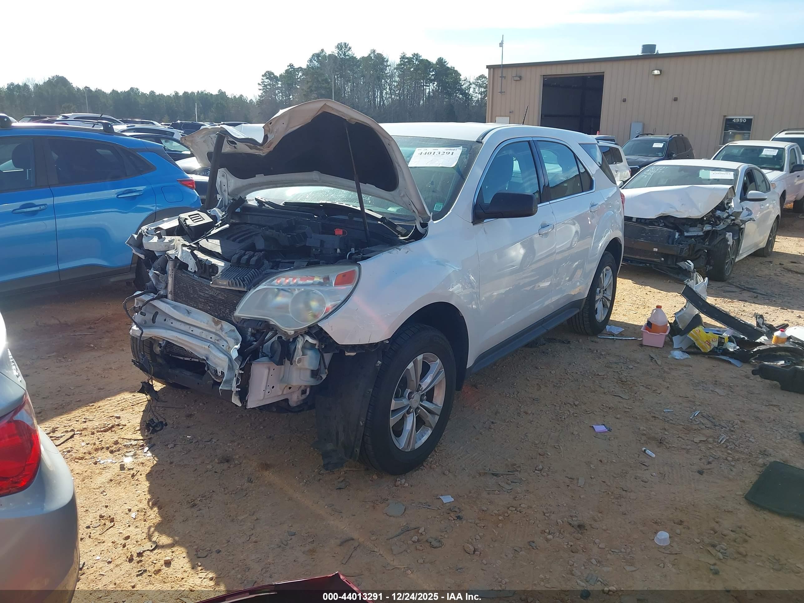 CHEVROLET EQUINOX image 2
