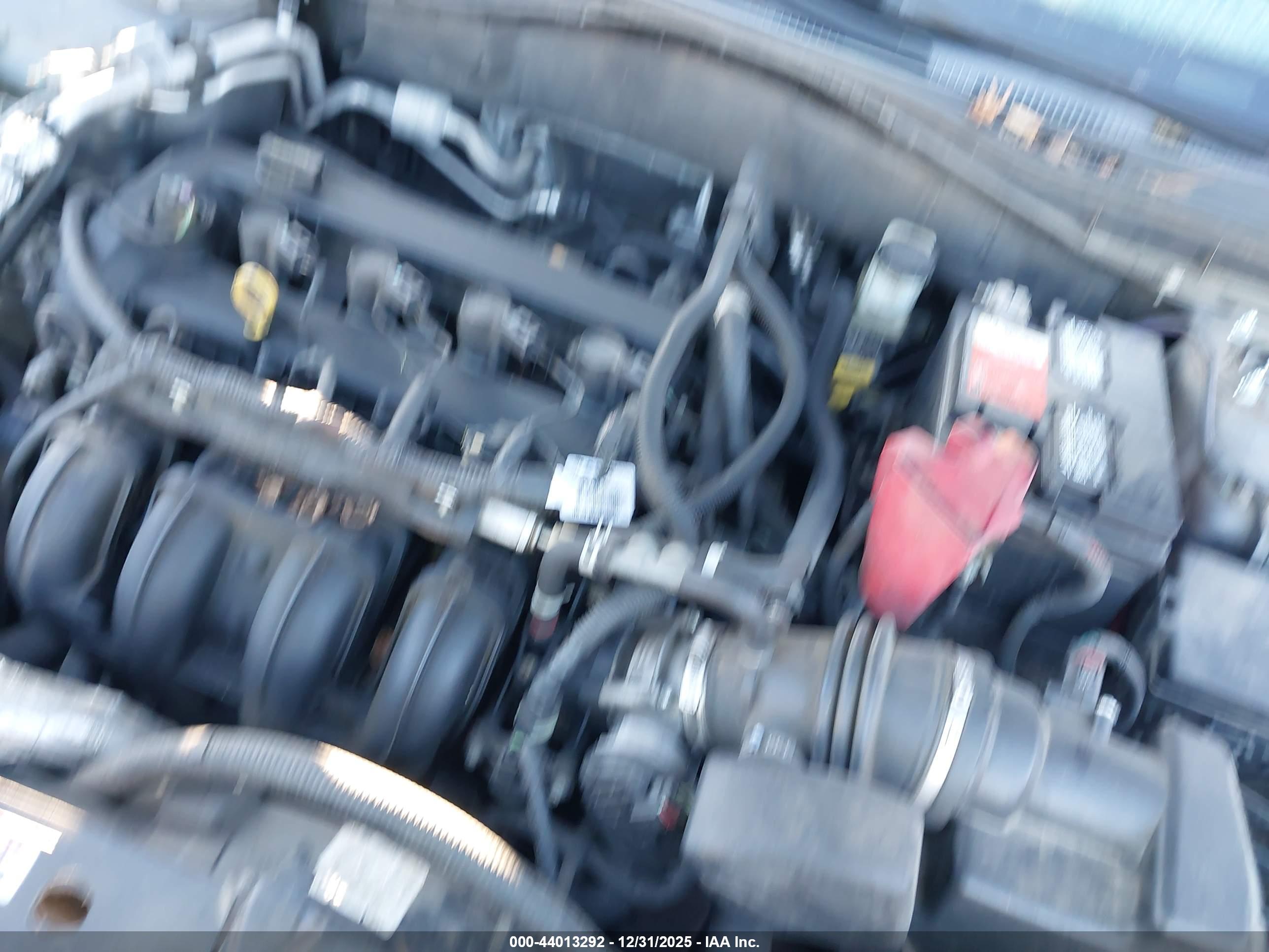 FORD FUSION image 10
