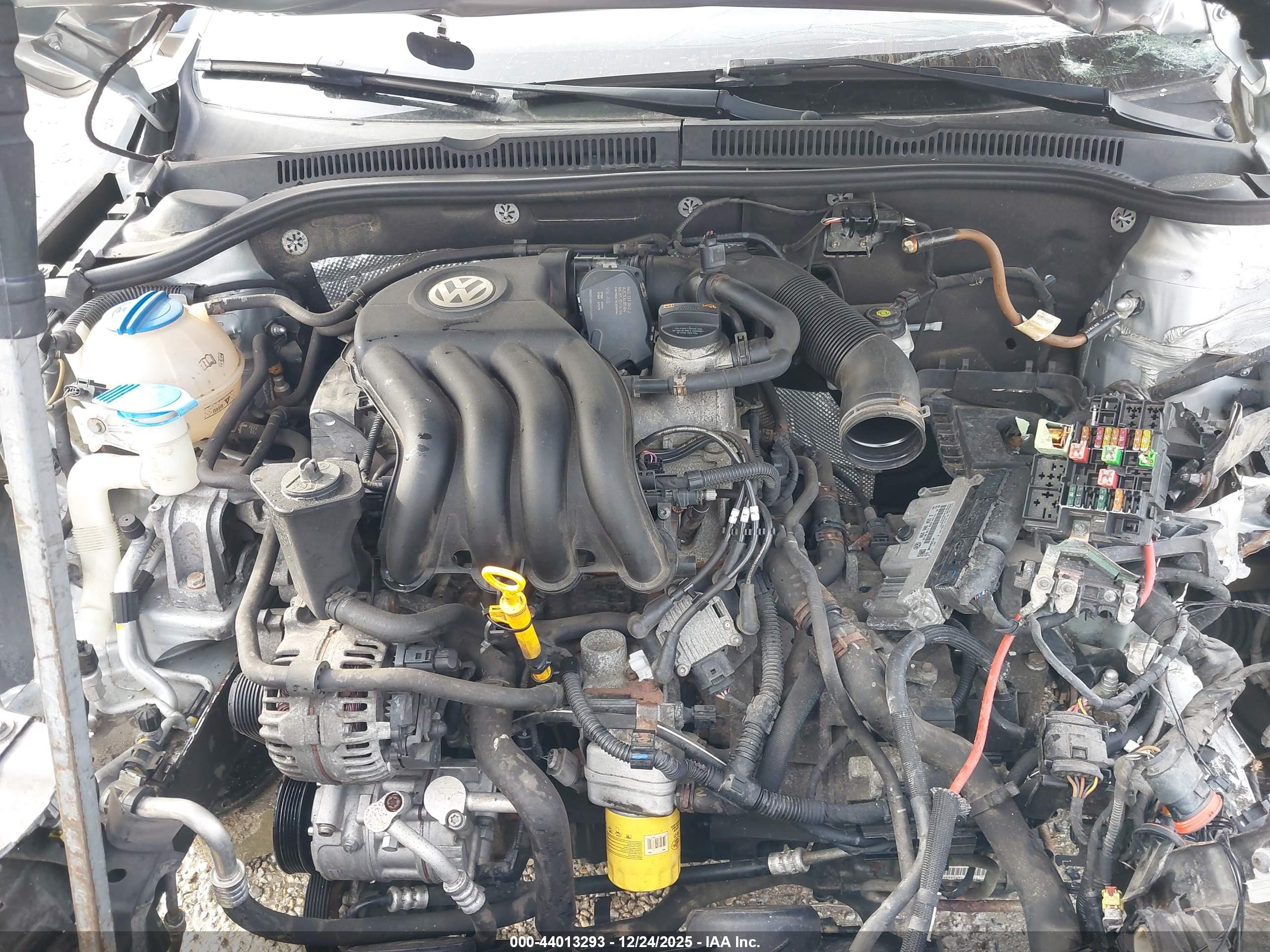 VOLKSWAGEN JETTA image 10