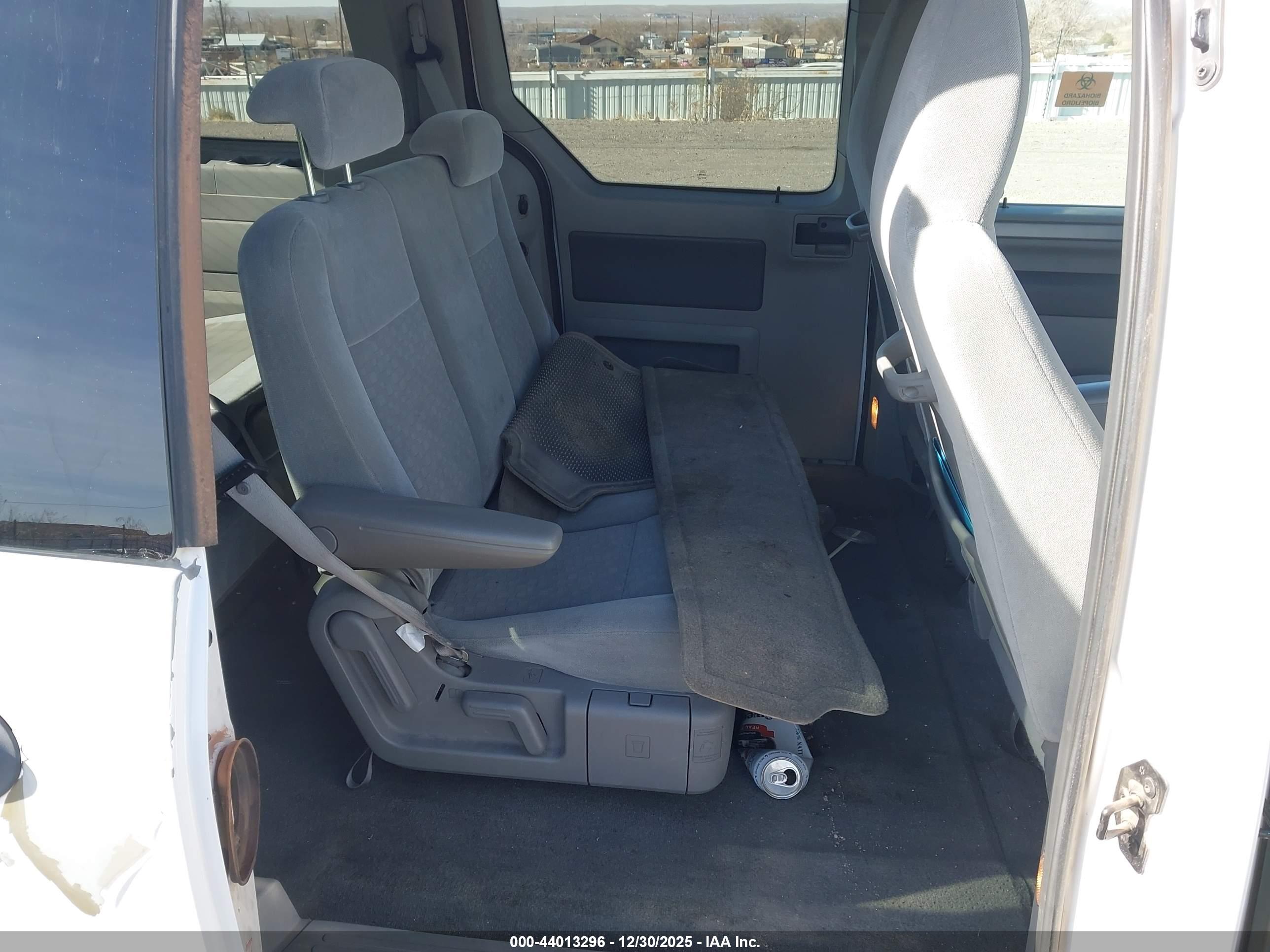 FORD FREESTAR image 8