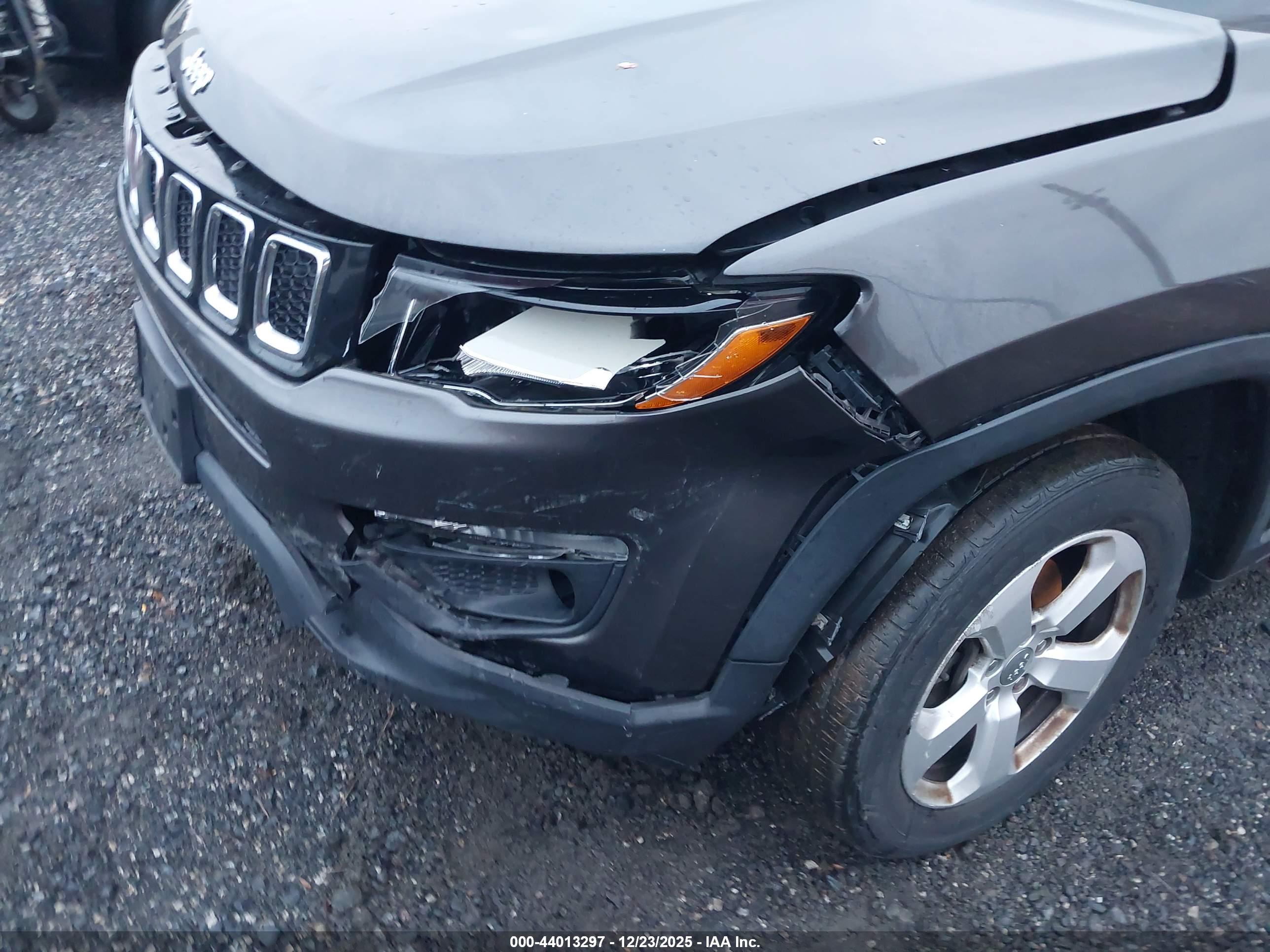 JEEP COMPASS image 6