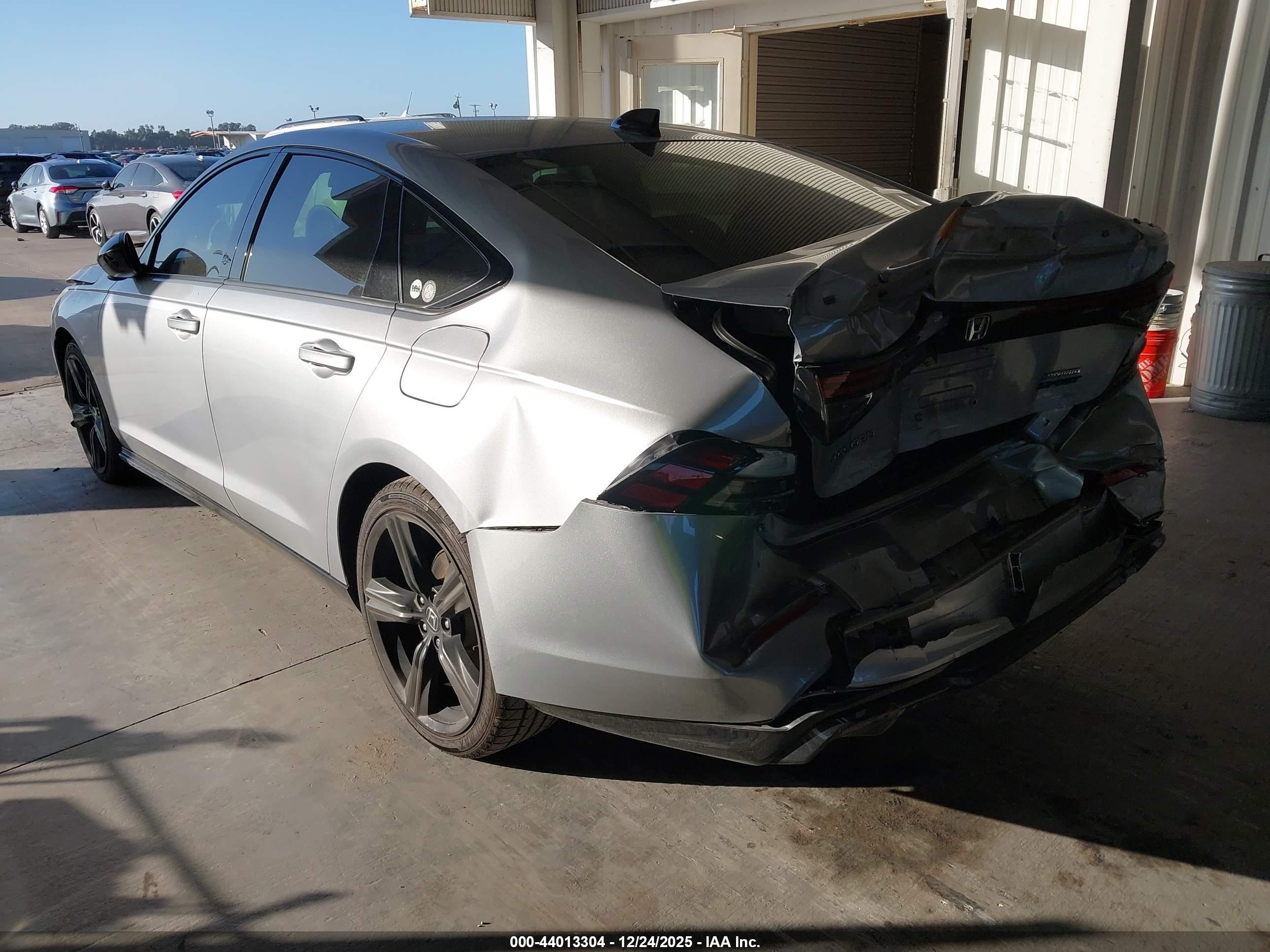 HONDA ACCORD image 3