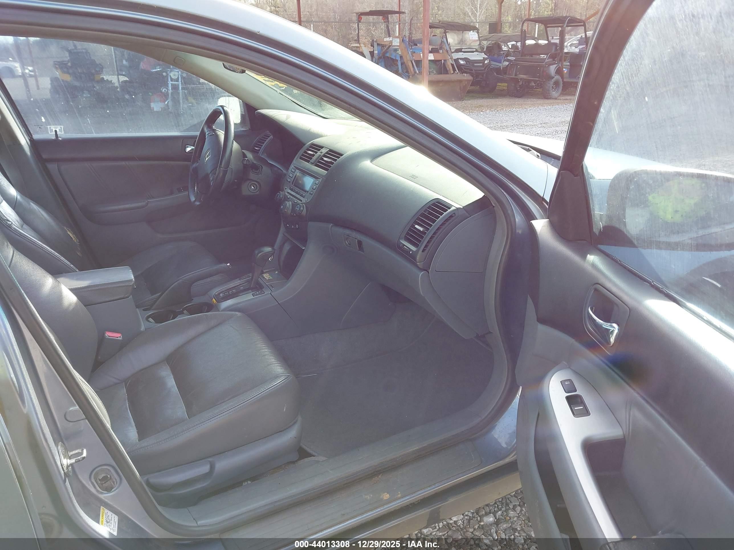 HONDA ACCORD image 5