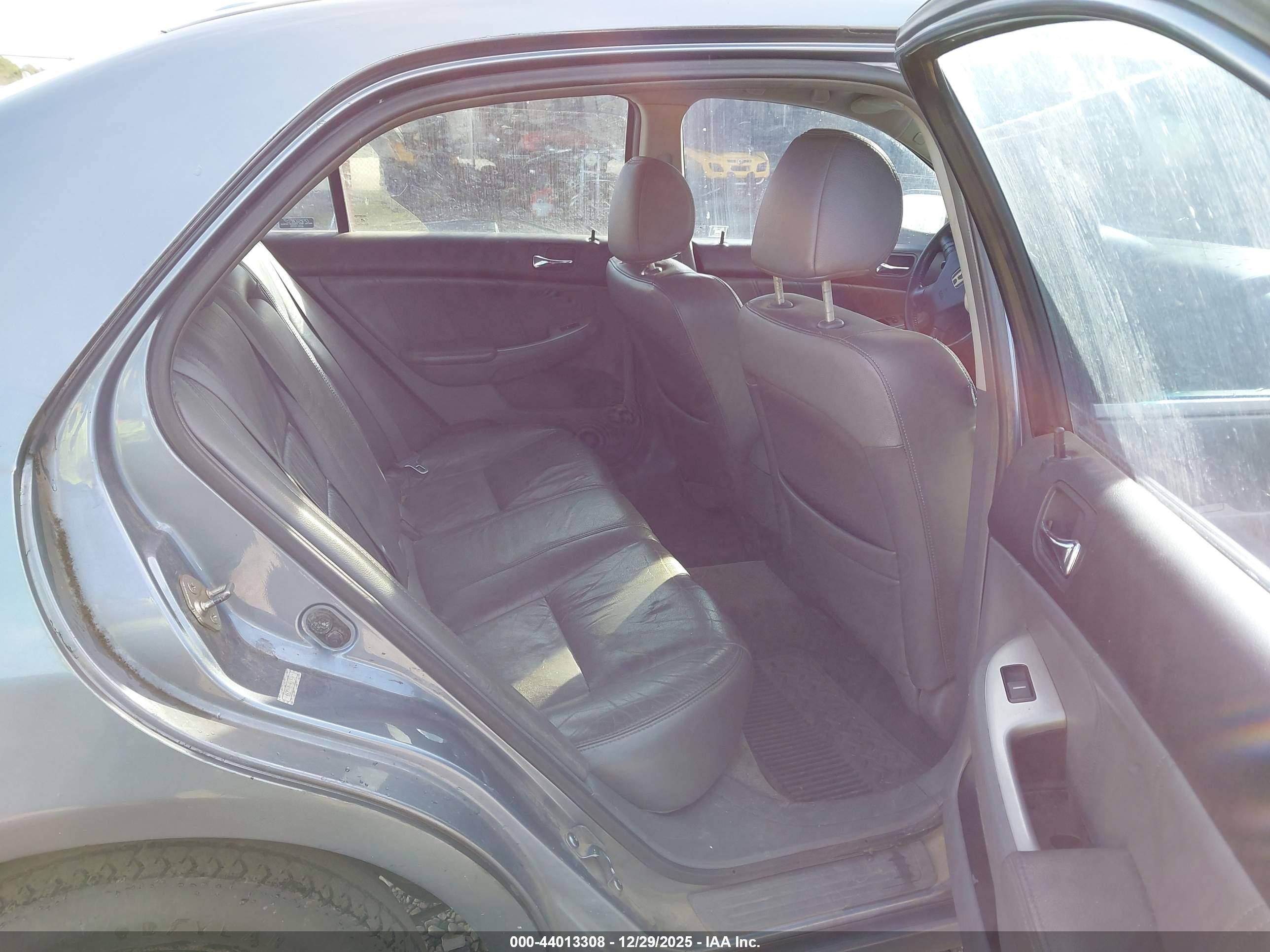 HONDA ACCORD image 8