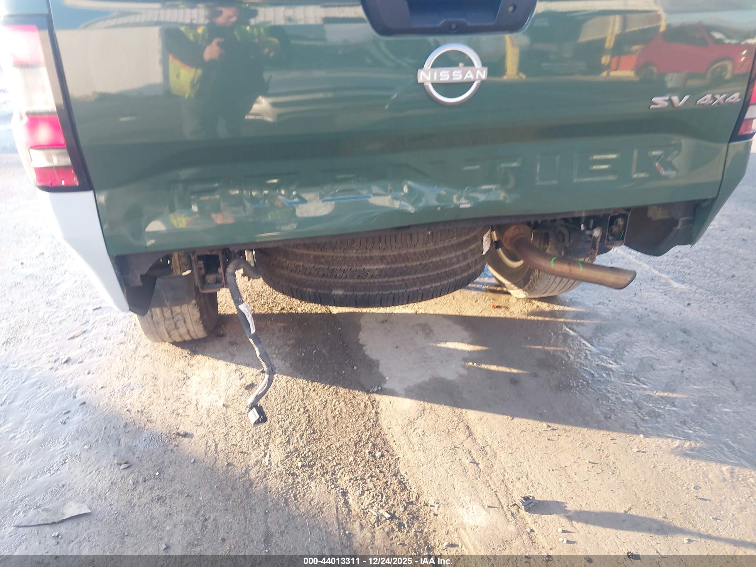NISSAN FRONTIER image 6