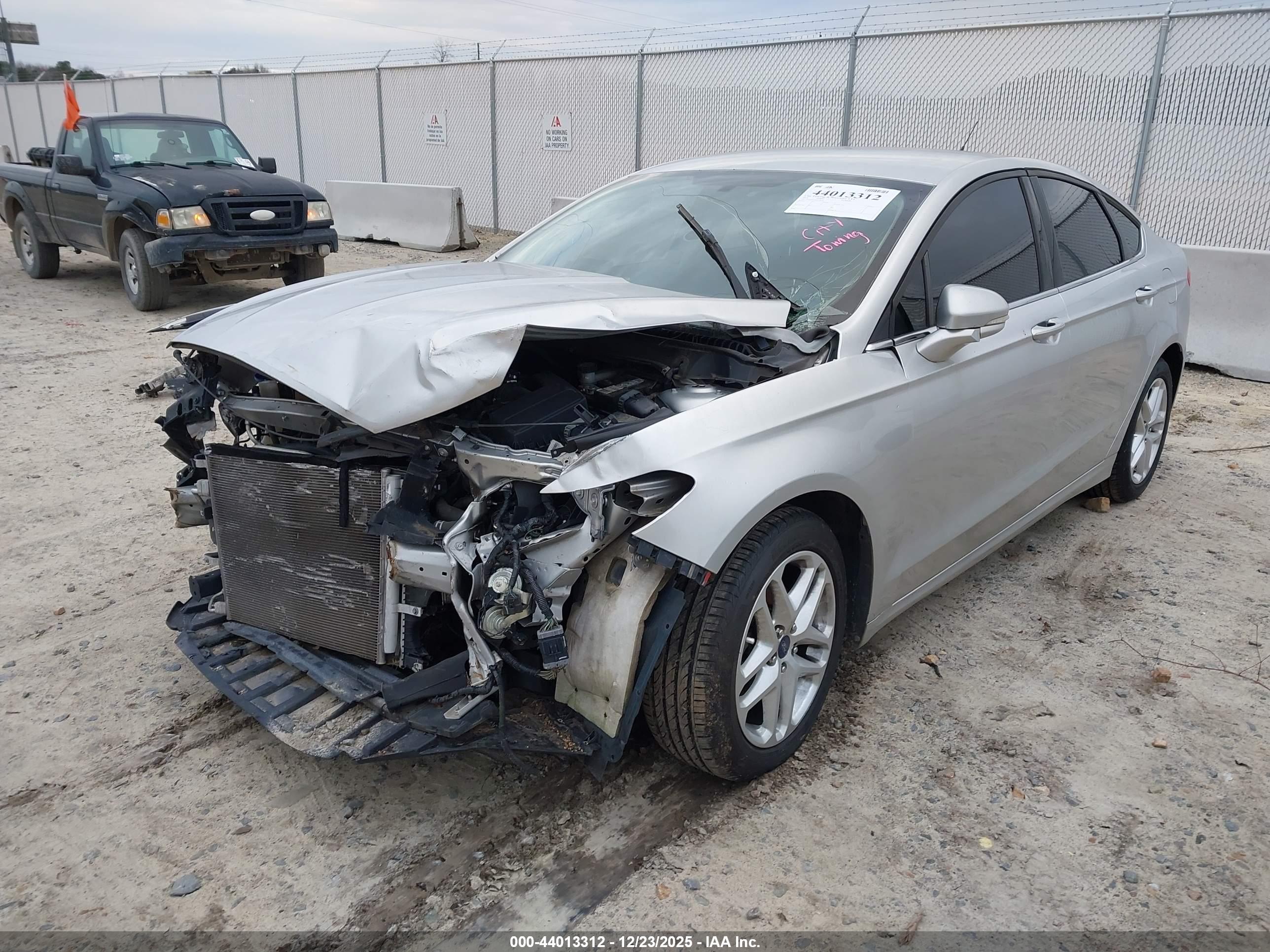 FORD FUSION image 2