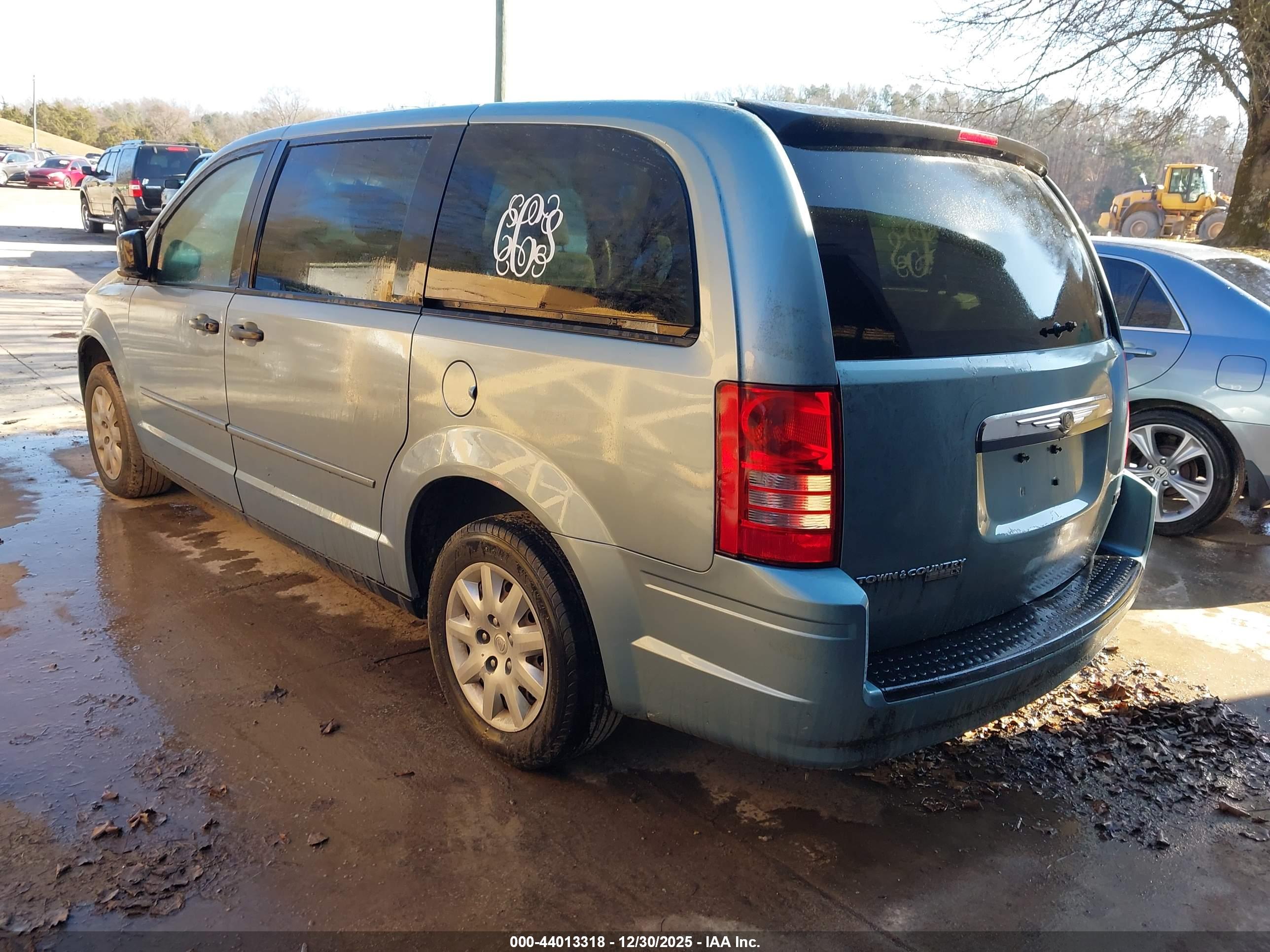 CHRYSLER TOWN image 3