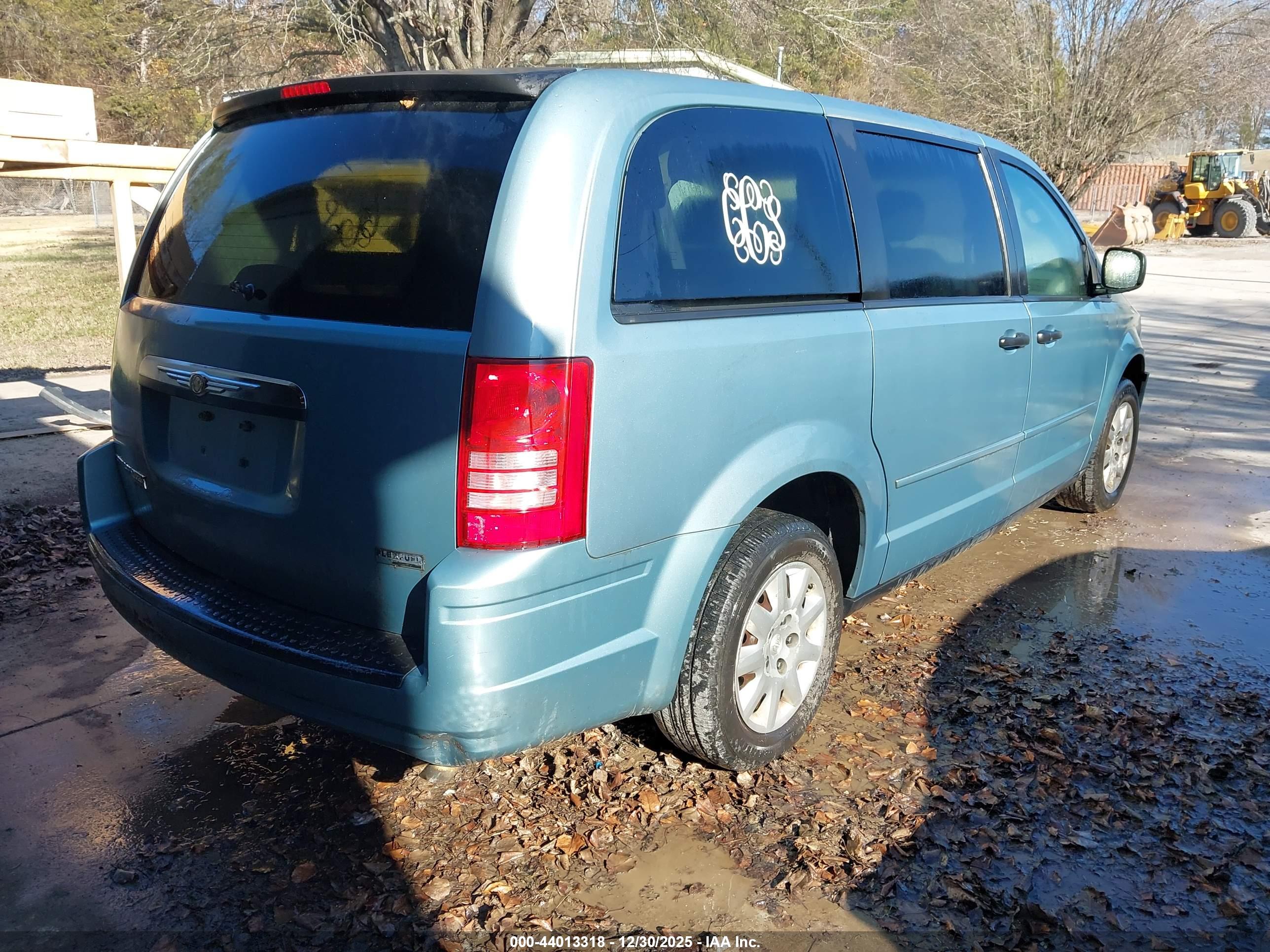 CHRYSLER TOWN image 4