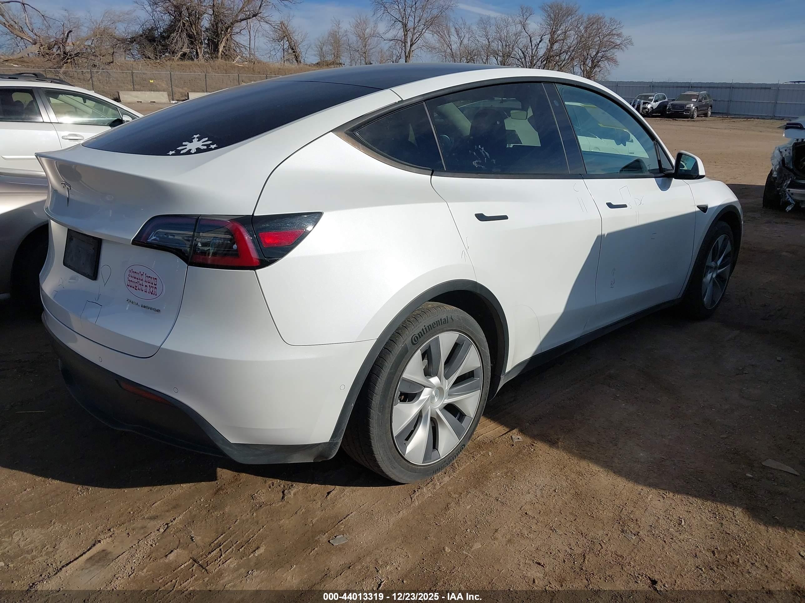 TESLA MODEL image 4