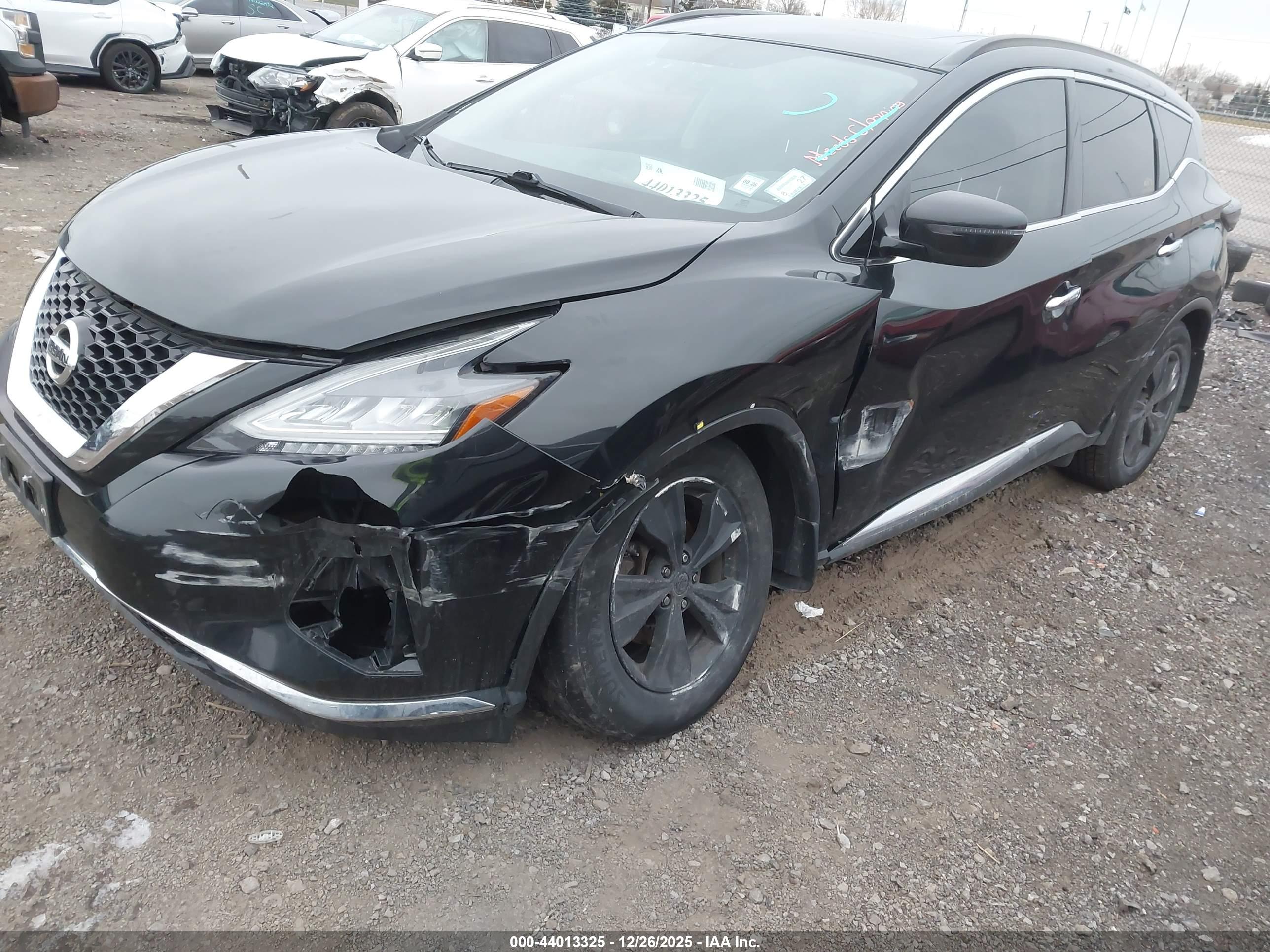 NISSAN MURANO image 2