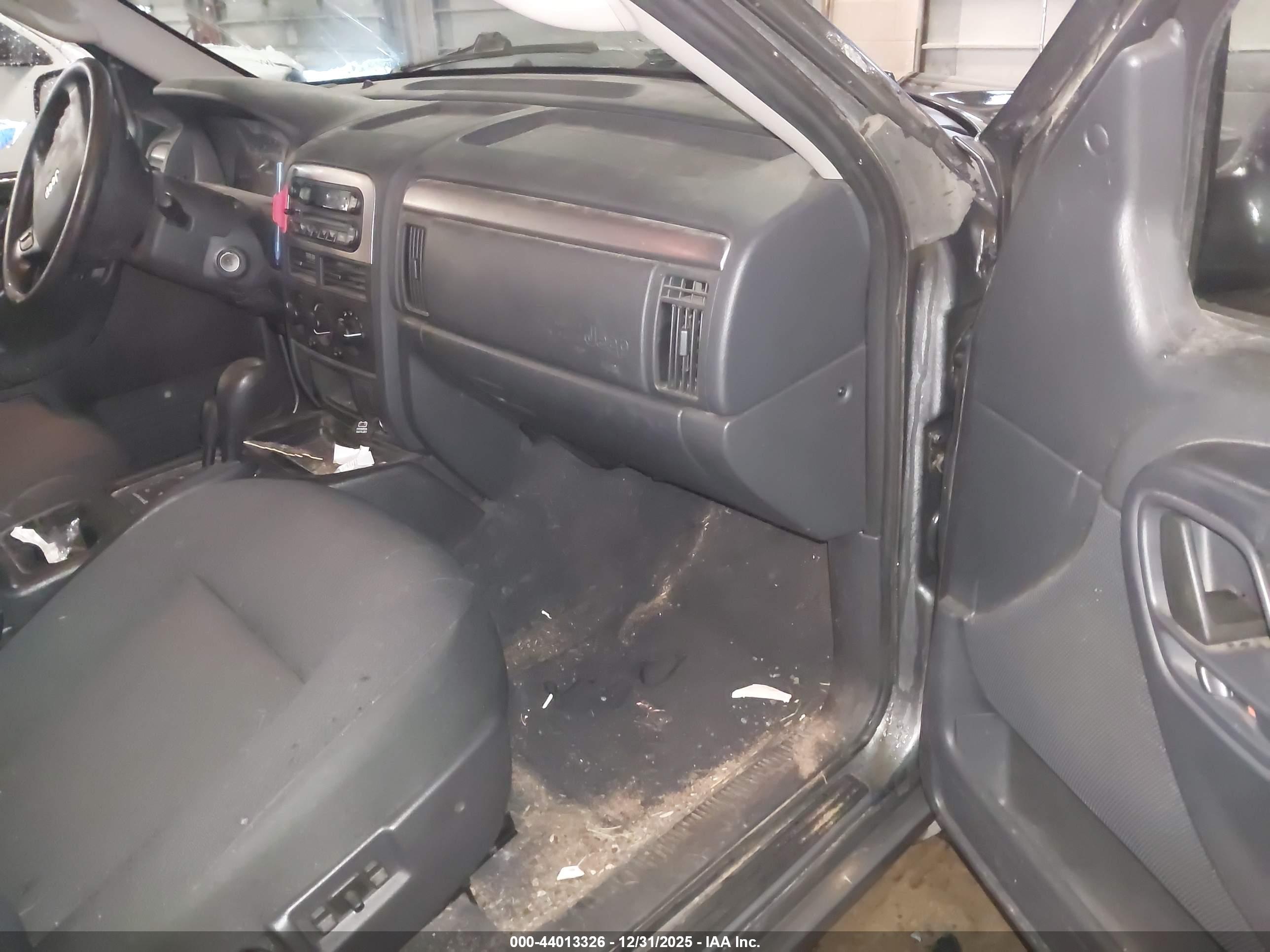 JEEP GRAND image 5
