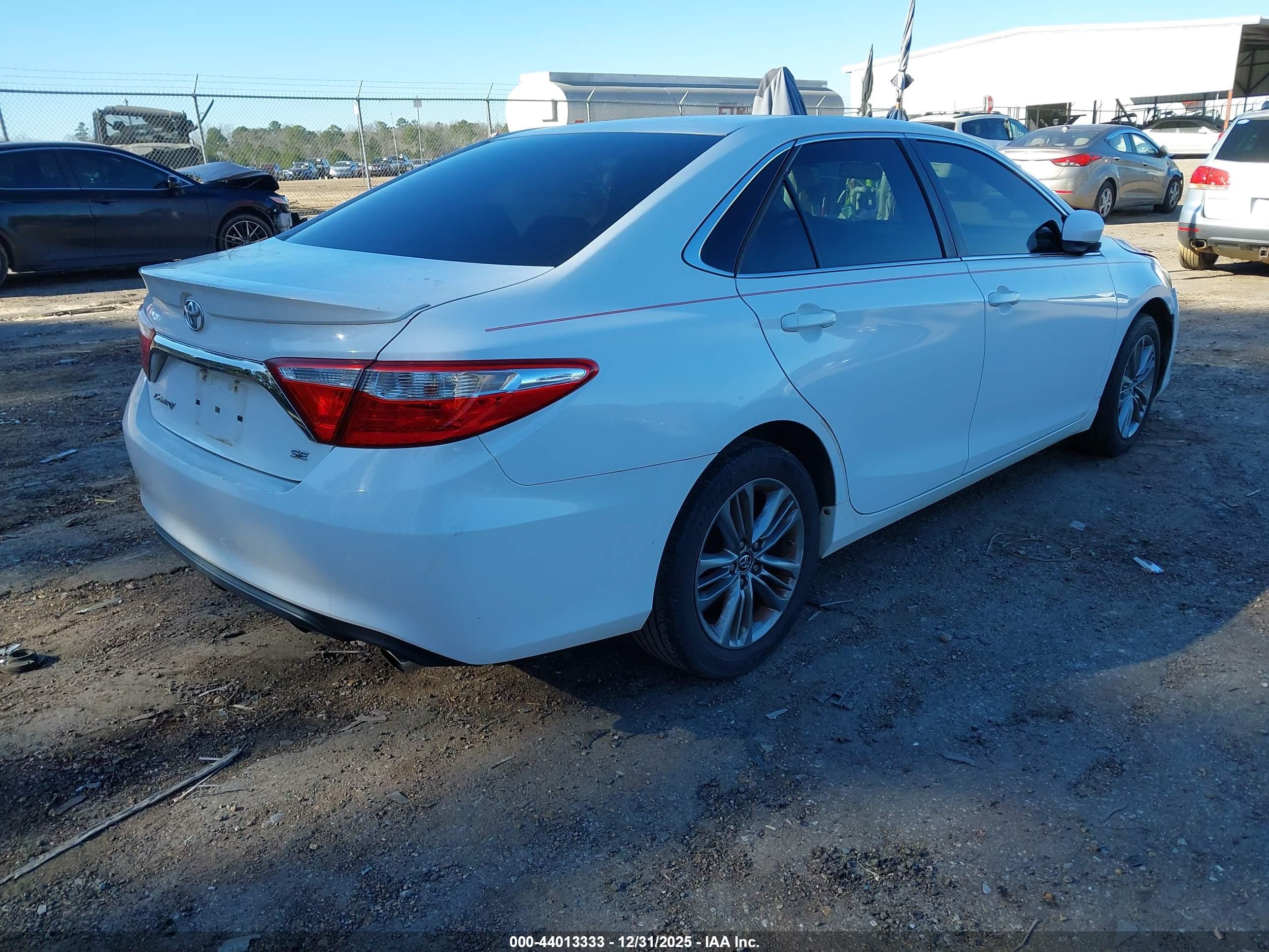 TOYOTA CAMRY image 4