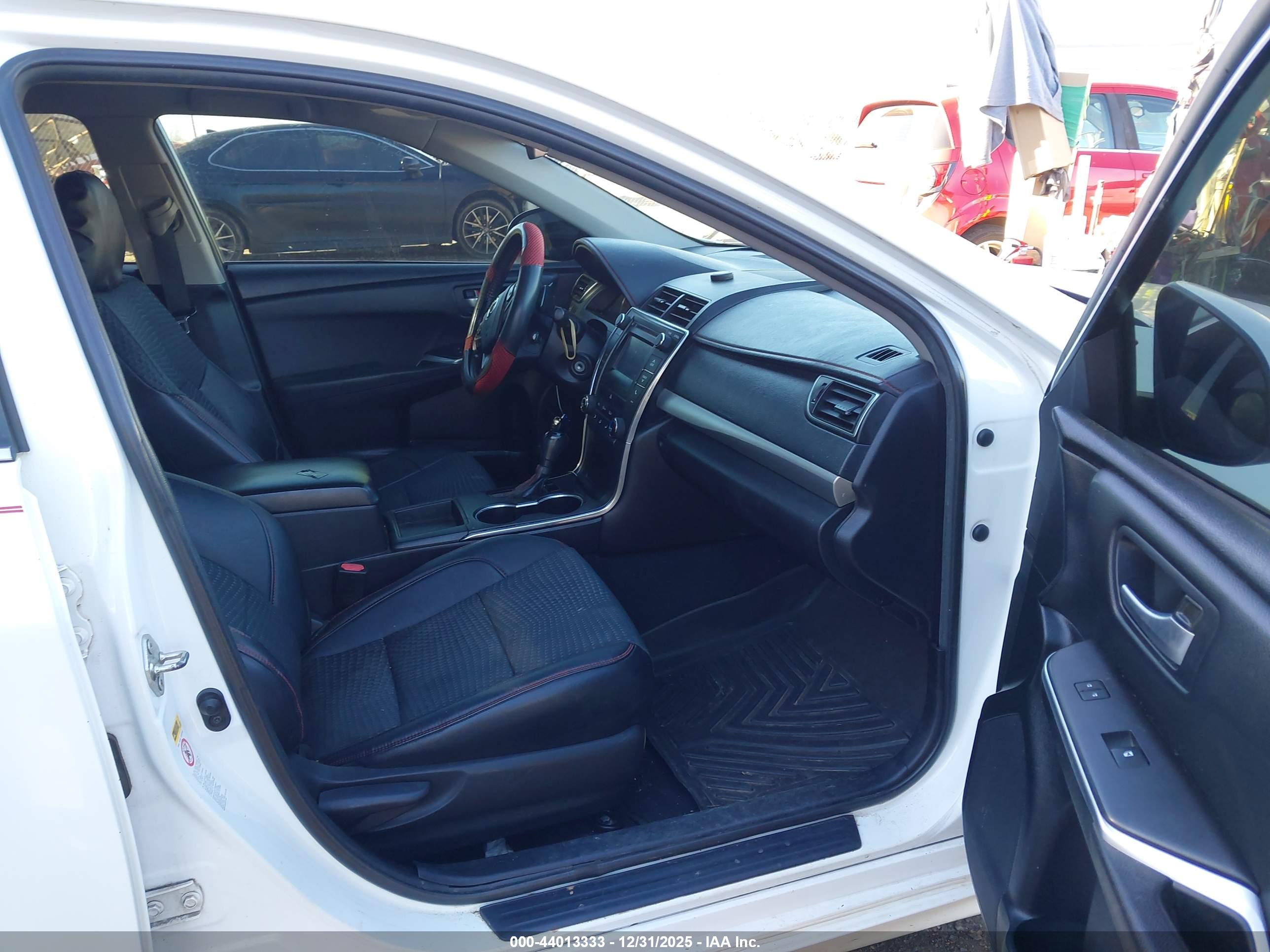 TOYOTA CAMRY image 5