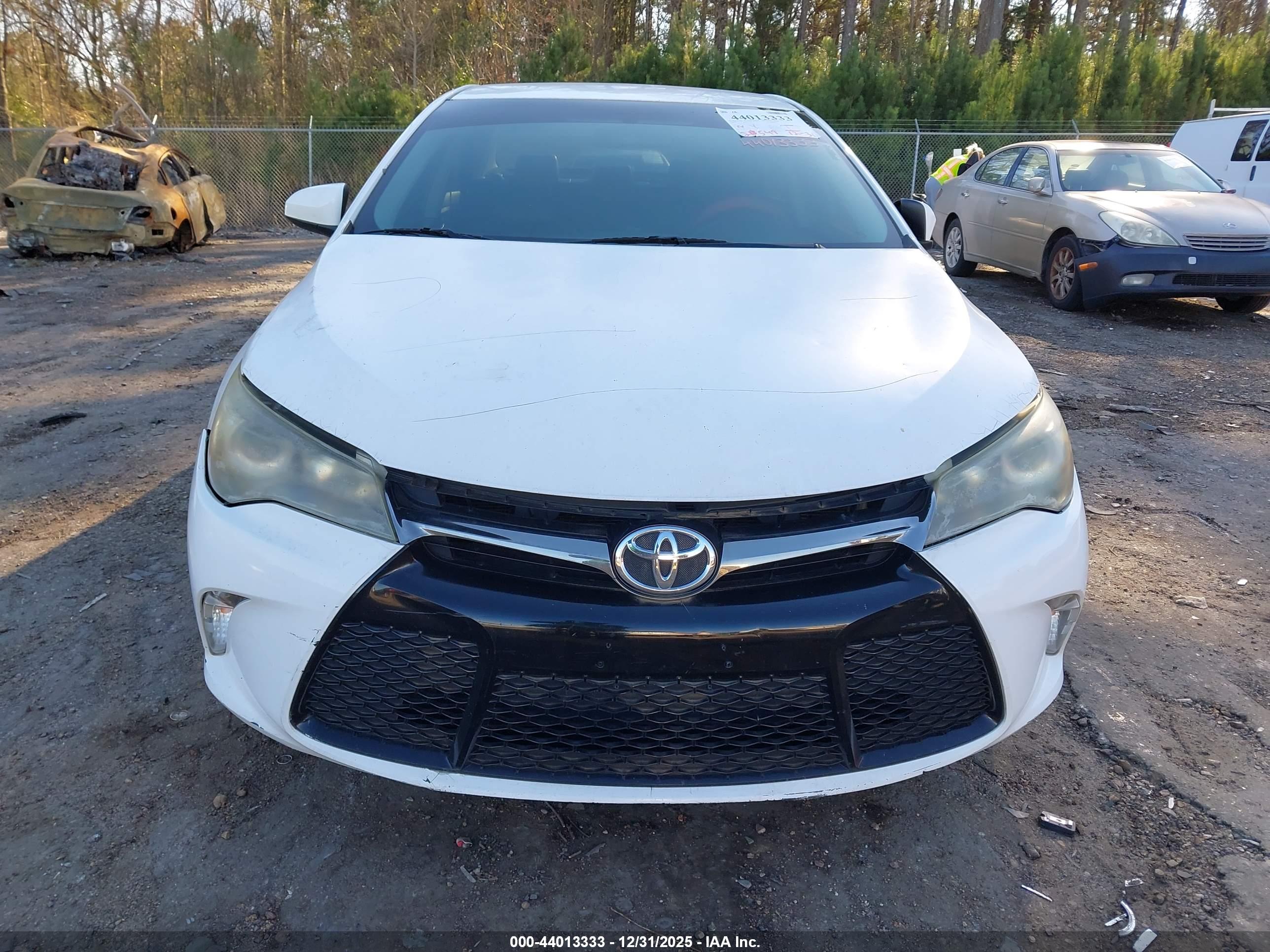 TOYOTA CAMRY image 6